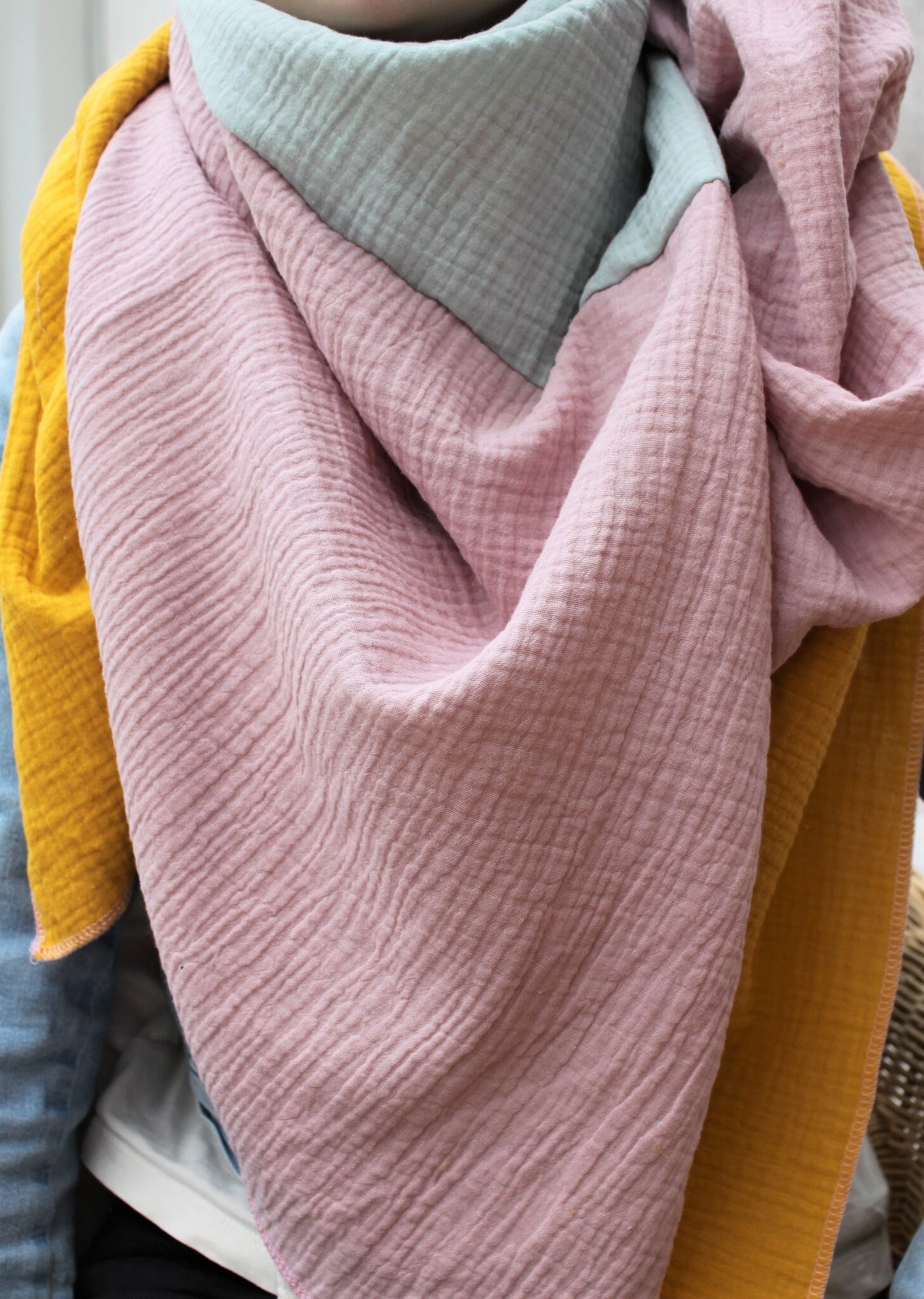 dreifarbiges XXL Halstuch Musselin 135x135 cm, Musselintuch, Musselinschal, Dreieckstuch, Musselin, Baumwollmusselin, Schal Sommer, Frühling