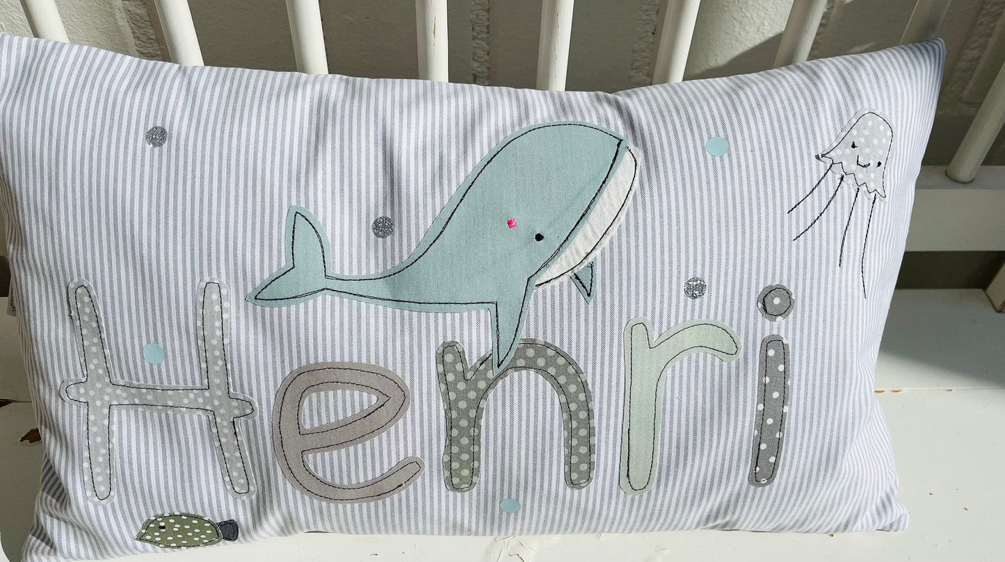 Kissen mit Namen Kissenbezug Kissen Geburt Baby Kissenhülle Kissen personalisiert Nameskissen Kuschelkissen Kinderkissen Kissen Wal