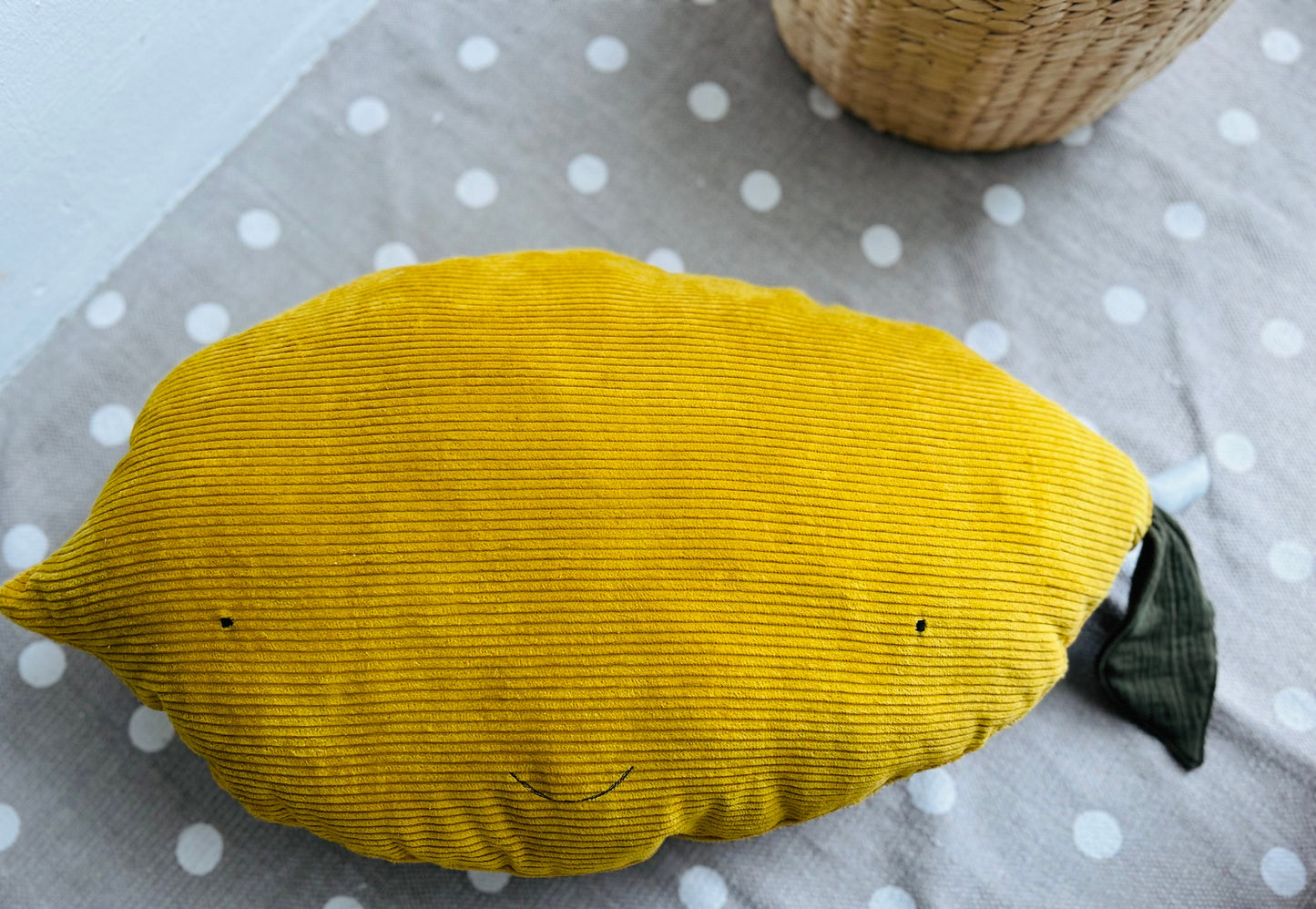 Kissen Zitrone, Kissen Cord, Cordkissen, Geschenk zur Taufe, Geschenk zur Geburt, Geschenk Kinder, Kissen mit Namen, PomiPomi