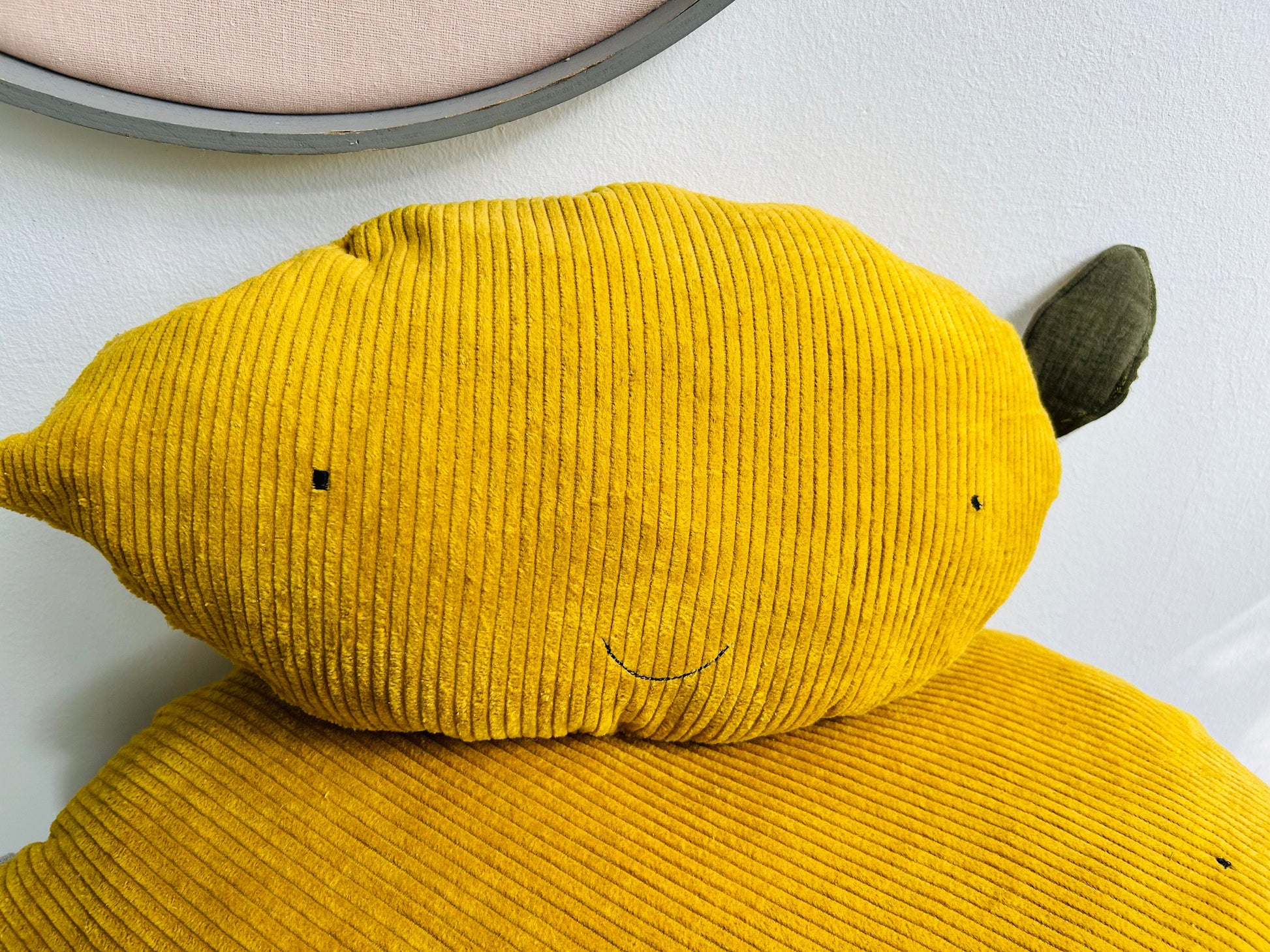 Kissen Zitrone, Kissen Cord, Cordkissen, Geschenk zur Taufe, Geschenk zur Geburt, Geschenk Kinder, Kissen mit Namen, PomiPomi