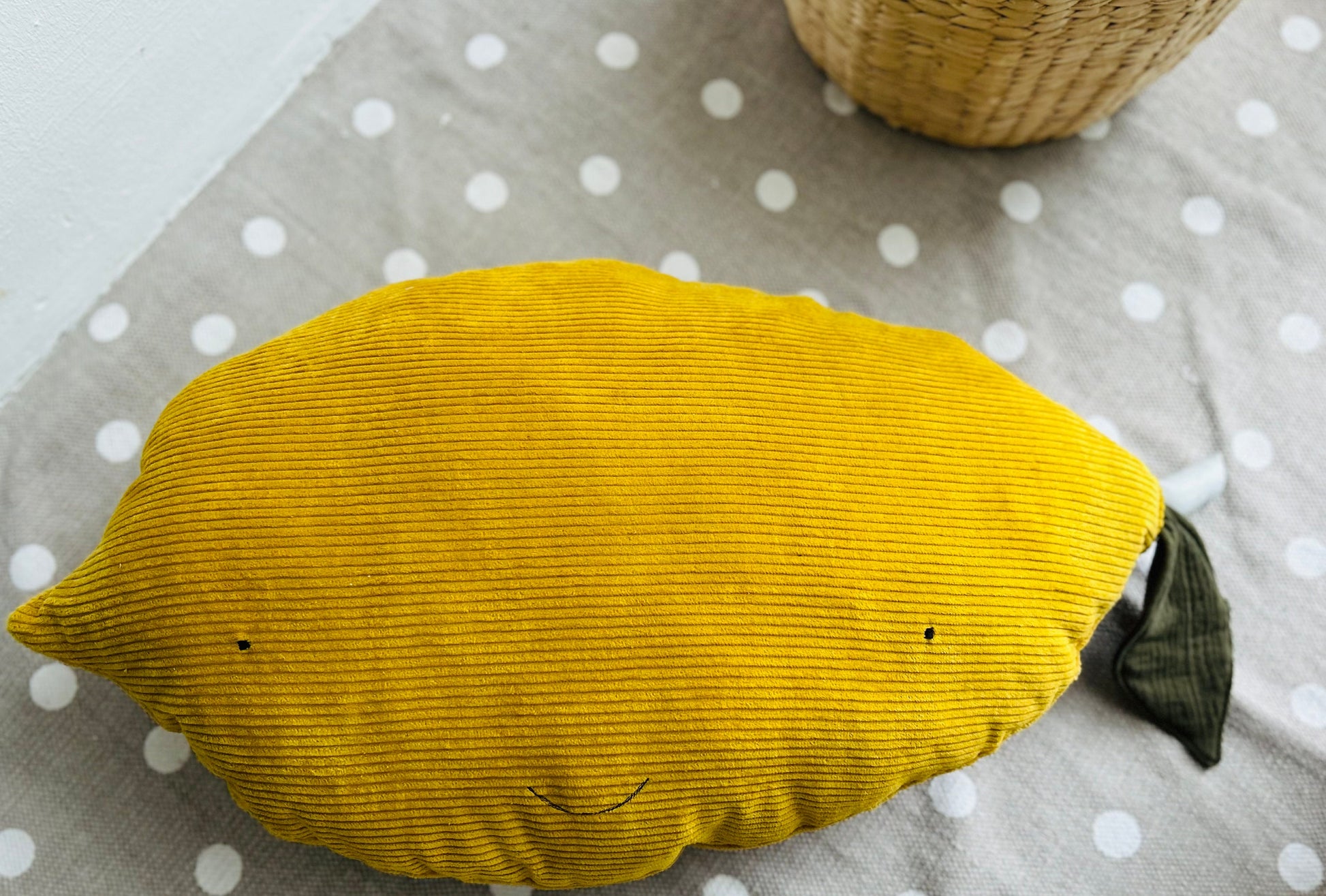 Kissen Zitrone, Kissen Cord, Cordkissen, Geschenk zur Taufe, Geschenk zur Geburt, Geschenk Kinder, Kissen mit Namen, PomiPomi