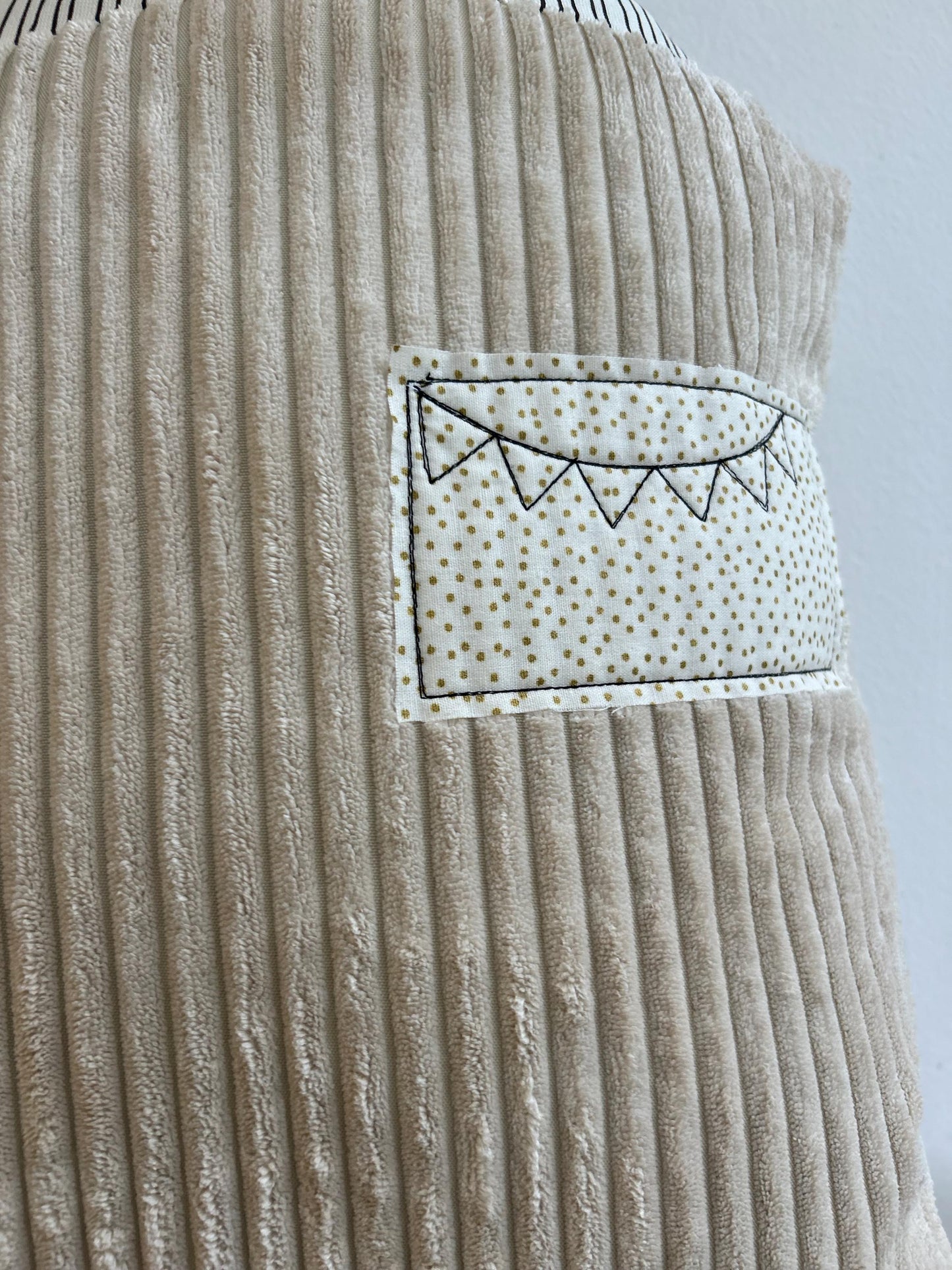 Kissen Haus, Kissen Cord, Cordkissen, Geschenk Taufe, Geschenk Geburt, Hauskissen, Kissen in Hausform, Geschenk Weihnachten, Geschenk, Sofa