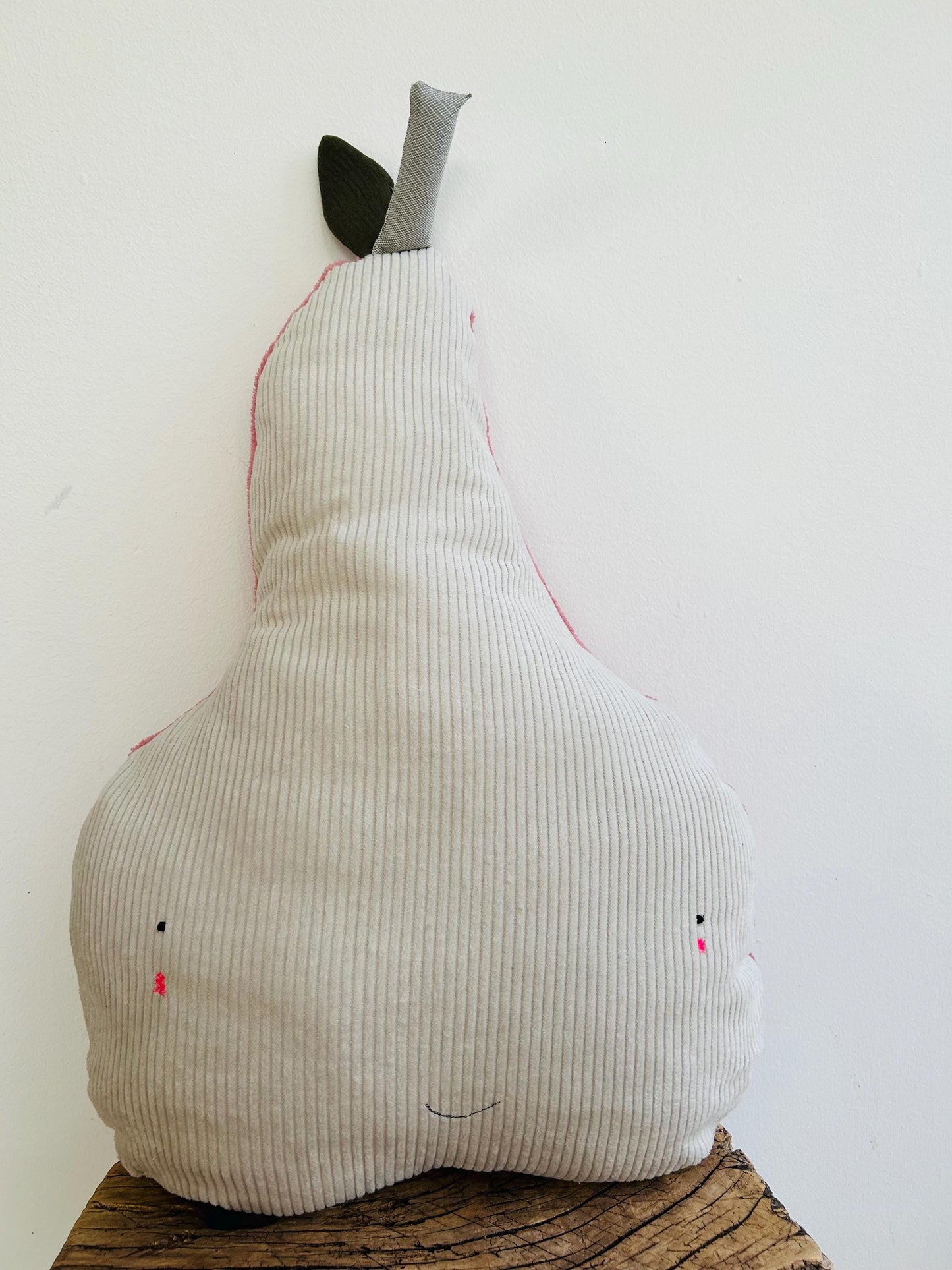 Kissen Birne, Kissen Cord, Cordkissen, Geschenk zur Taufe, Geschenk zur Geburt, Geschenk Kinder, Kissen mit Namen, PomiPomi