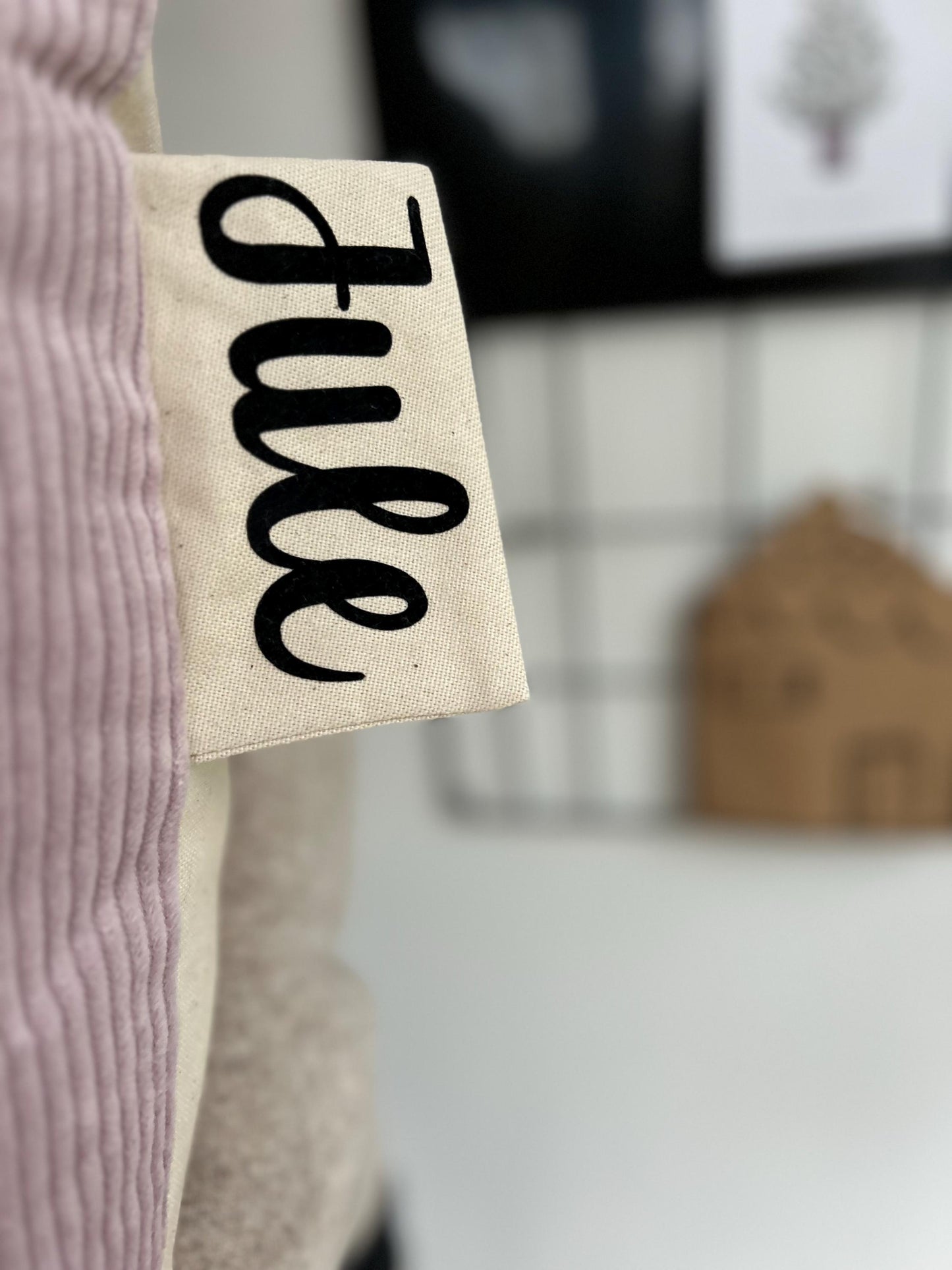 Kissen Haus, Kissen Cord, Cordkissen, Geschenk Taufe, Geschenk Geburt, Hauskissen, Kissen in Hausform, Geschenk Weihnachten, Geschenk, Sofa