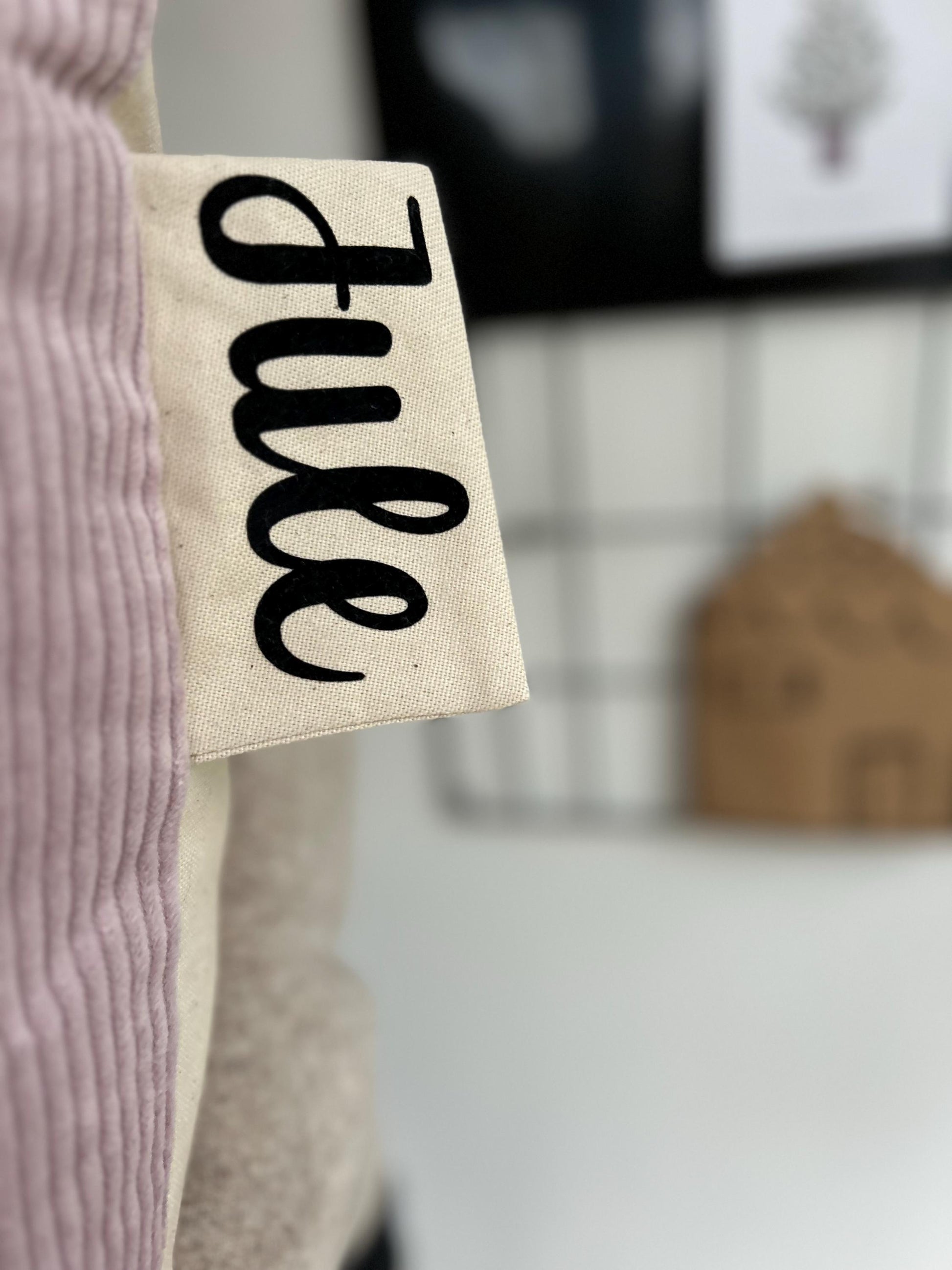 Kissen Haus, Kissen Cord, Cordkissen, Geschenk Taufe, Geschenk Geburt, Hauskissen, Kissen in Hausform, Geschenk Weihnachten, Geschenk, Sofa