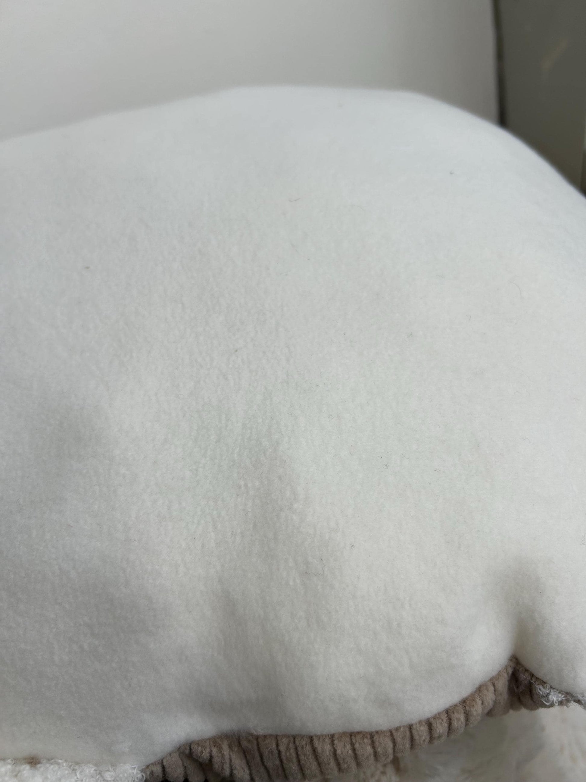 Kissen Bär, Kissen Cord, Cordkissen, Geschenk zur Taufe, Geschenk zur Geburt, Geschenk Kinder, Kissen mit Namen, Geschenk Weihnachten