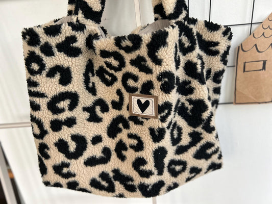 Leofleece Tasche, Beutel aus Leofleece, Leoprint Beutel, Leoprint Tasche, Tasche Winter, Tasche Animal, Teddyfleece Tasche,Leoprint PomiPomi