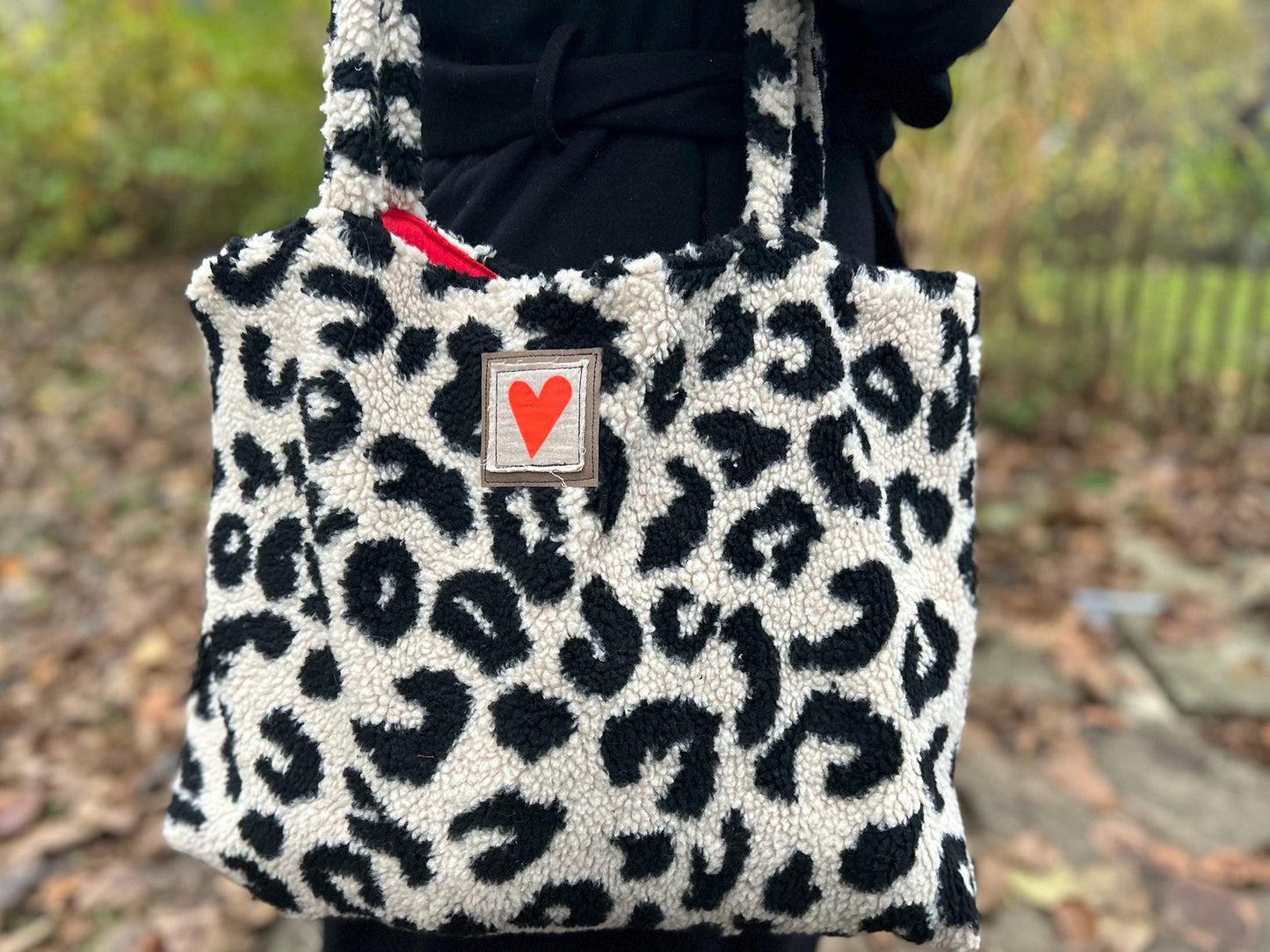 Leofleece Tasche, Beutel aus Leofleece, Leoprint Beutel, Leoprint Tasche, Tasche Winter, Tasche Animal, Teddyfleece Tasche,Leoprint PomiPomi