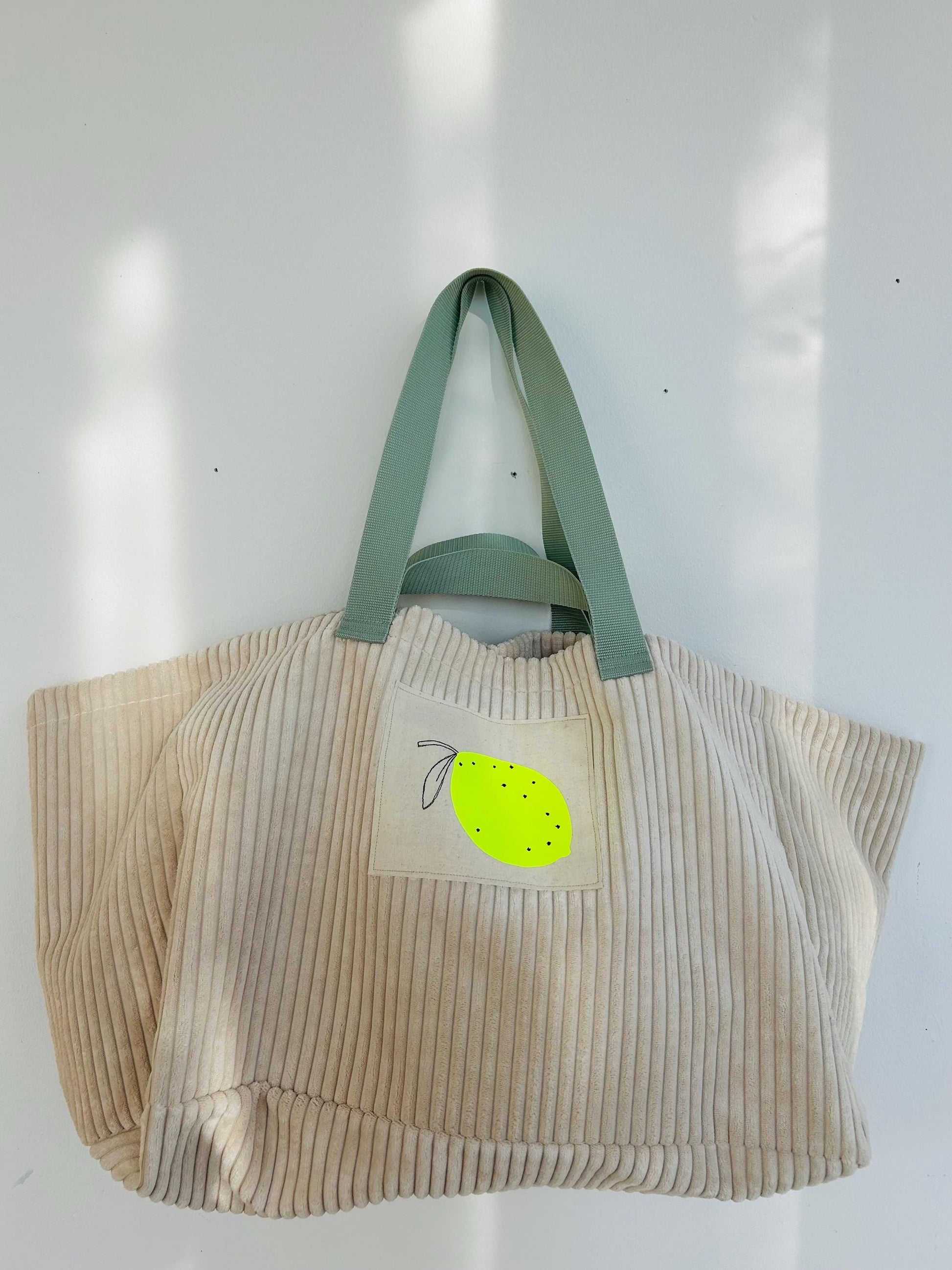 Breitcord Tasche, XXL Shopper Samtcord, Cord Beutel groß, Tasche beige,Cordtasche groß, Tasche besonders, große Cordtasche Ikea,Strandtasche