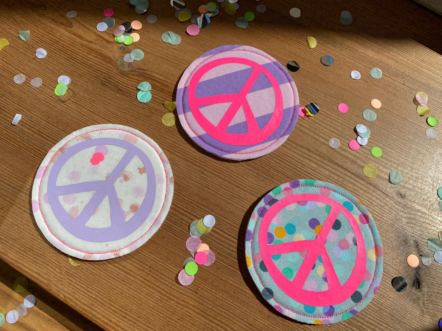 Schulranzen Kletties Einschulung Schulanfang Schulkind Schultüte Mädchen Schultüte pastell Sommer Peace Frieden neon pink Milla Louise