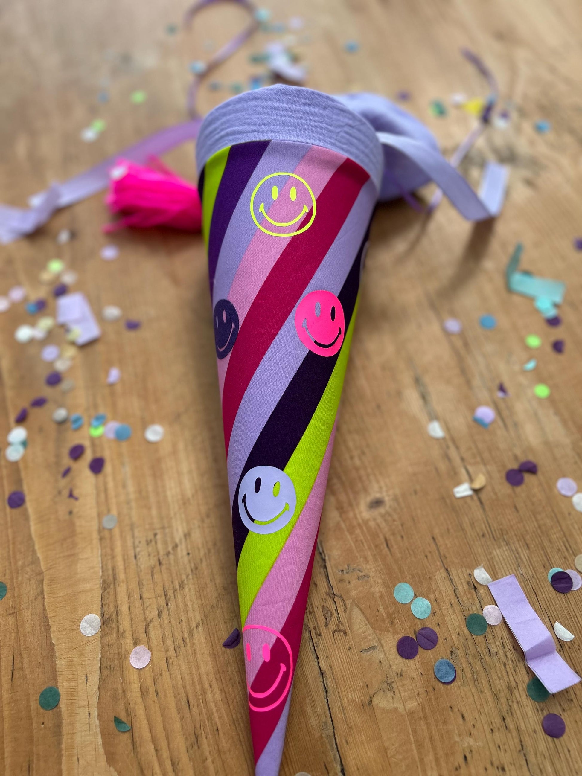 Schultüte oder Geschwisterschultüte Zuckertüte Schultüte Stoff Einschulung Geschwisterschultüte Smiley neon Schultüte Smileys, flieder, neon