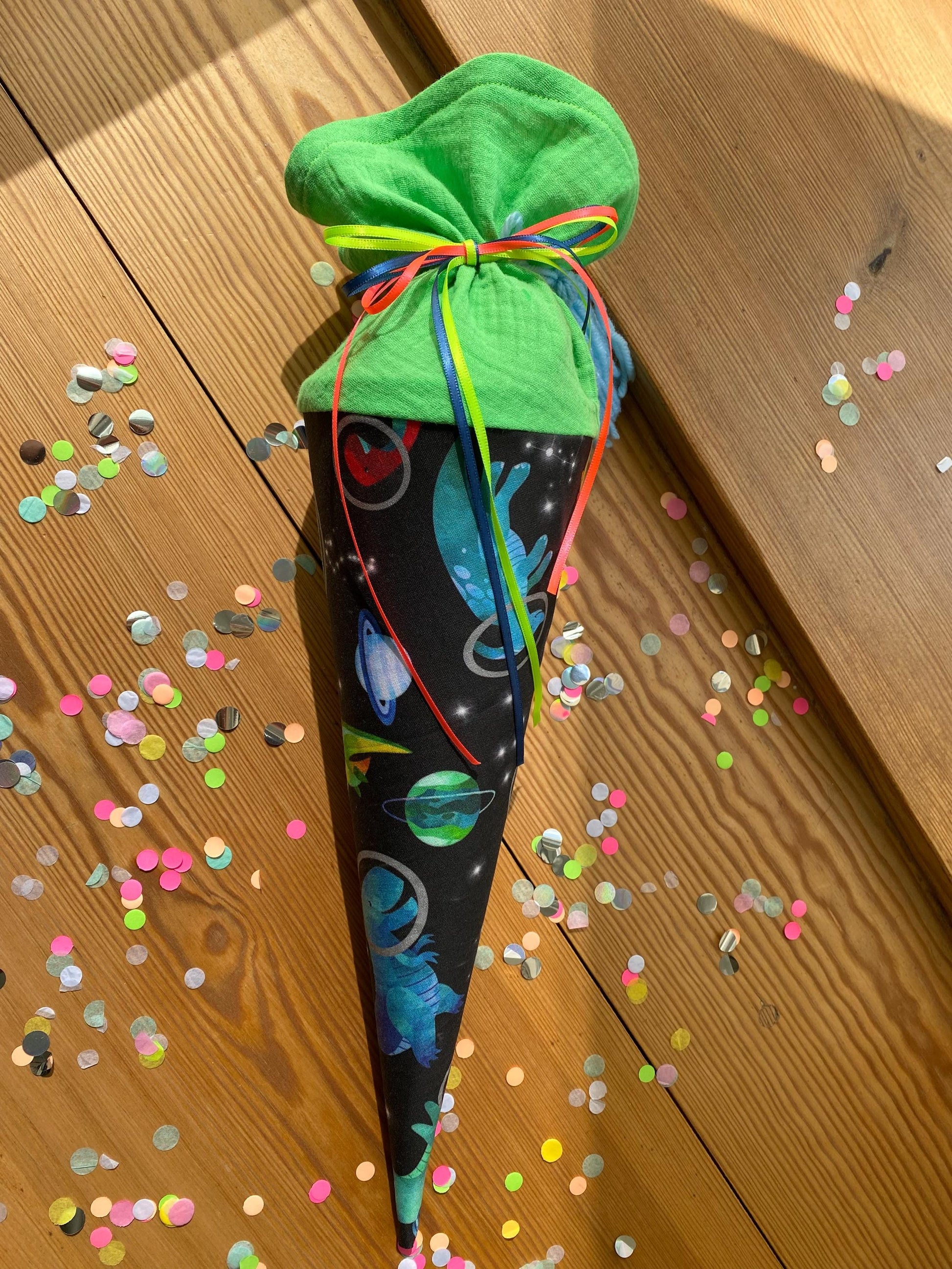 Geschwisterschultüte, Zuckertüte, Trosttüte Jungs neon Schultüte Stoff Schulanfang Einschulung Dino Dinosaurier Astronauten Milla Louise