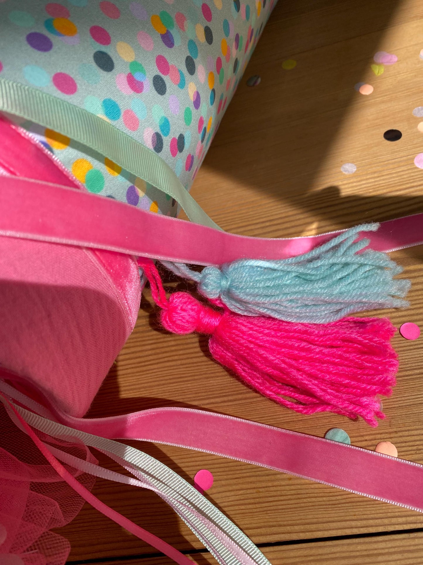 Schultüte Musselin Schulstart Schulanfang Mädchen Einschulung Ergobag bunte rosa mint Step by step Punkte Konfetti pink neon Milla Louise