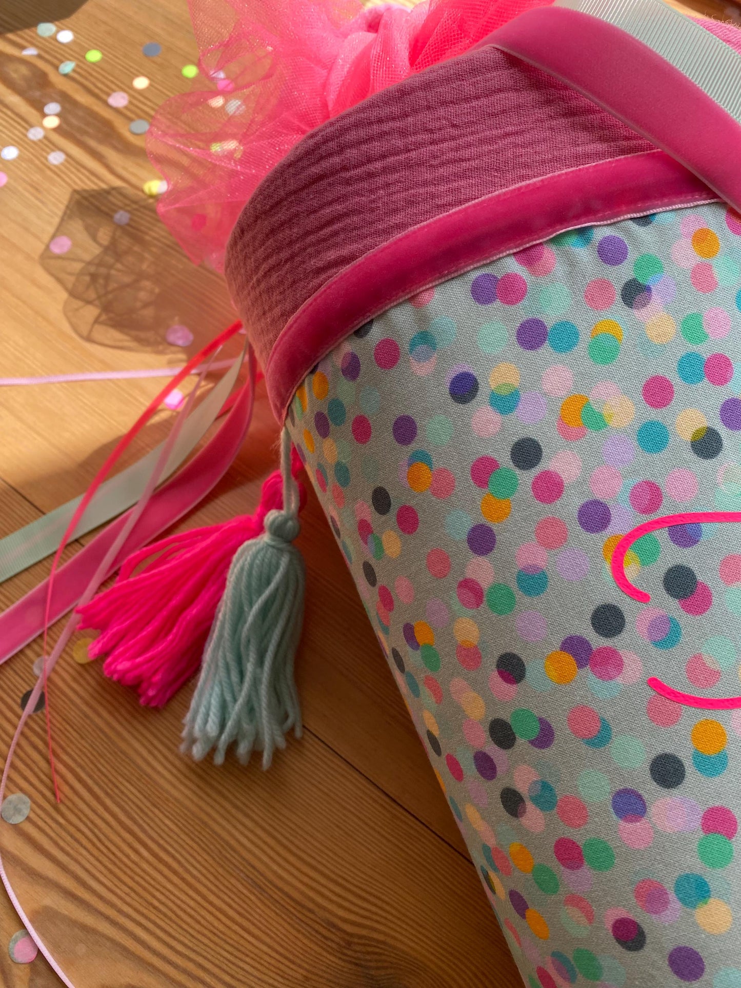 Schultüte Musselin Schulstart Schulanfang Mädchen Einschulung Ergobag bunte rosa mint Step by step Punkte Konfetti pink neon Milla Louise