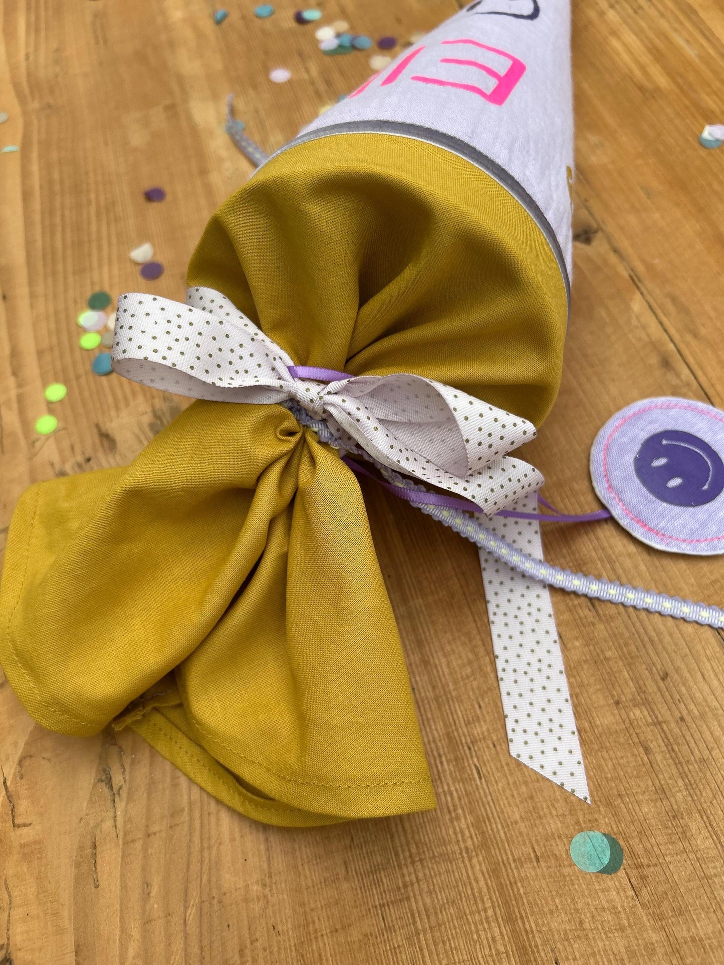 Schultüte oder Geschwisterschultüte Zuckertüte Schultüte Stoff Einschulung Geschwisterschultüte Smiley neon Schultüte Smileys, flieder, neon