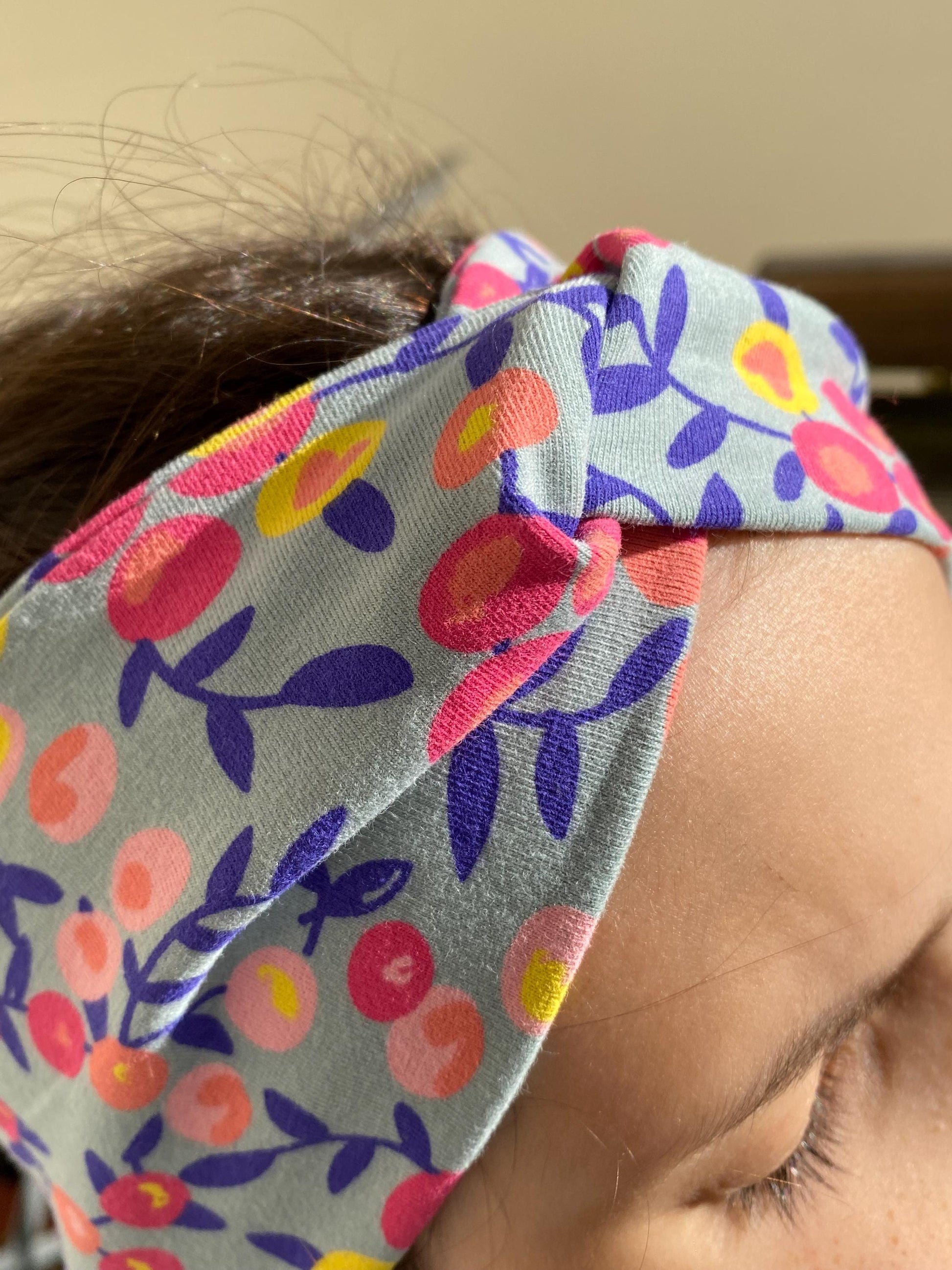 Kinder Stirnband, Haarband, Stirnband Frühling, Sommer, Herbst Mädchen Jersey Stirnband, Twistband, Bandeau Blumen auf mint Weihnachten