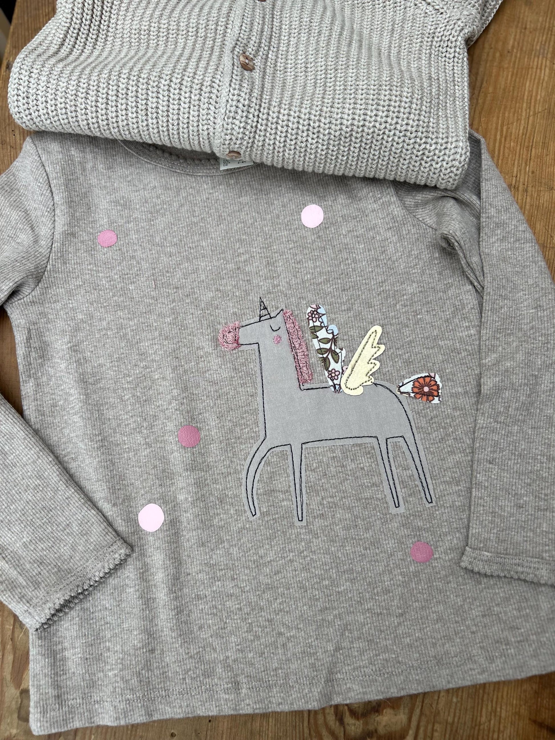 Rippjersey Shirt beige, Geburtstagsshirt Mädchen Shirt Biobaumwolle, Shirt zum Geburtstag, Geschenk Kinder, Langarmshirt Einhorn, Biojersey