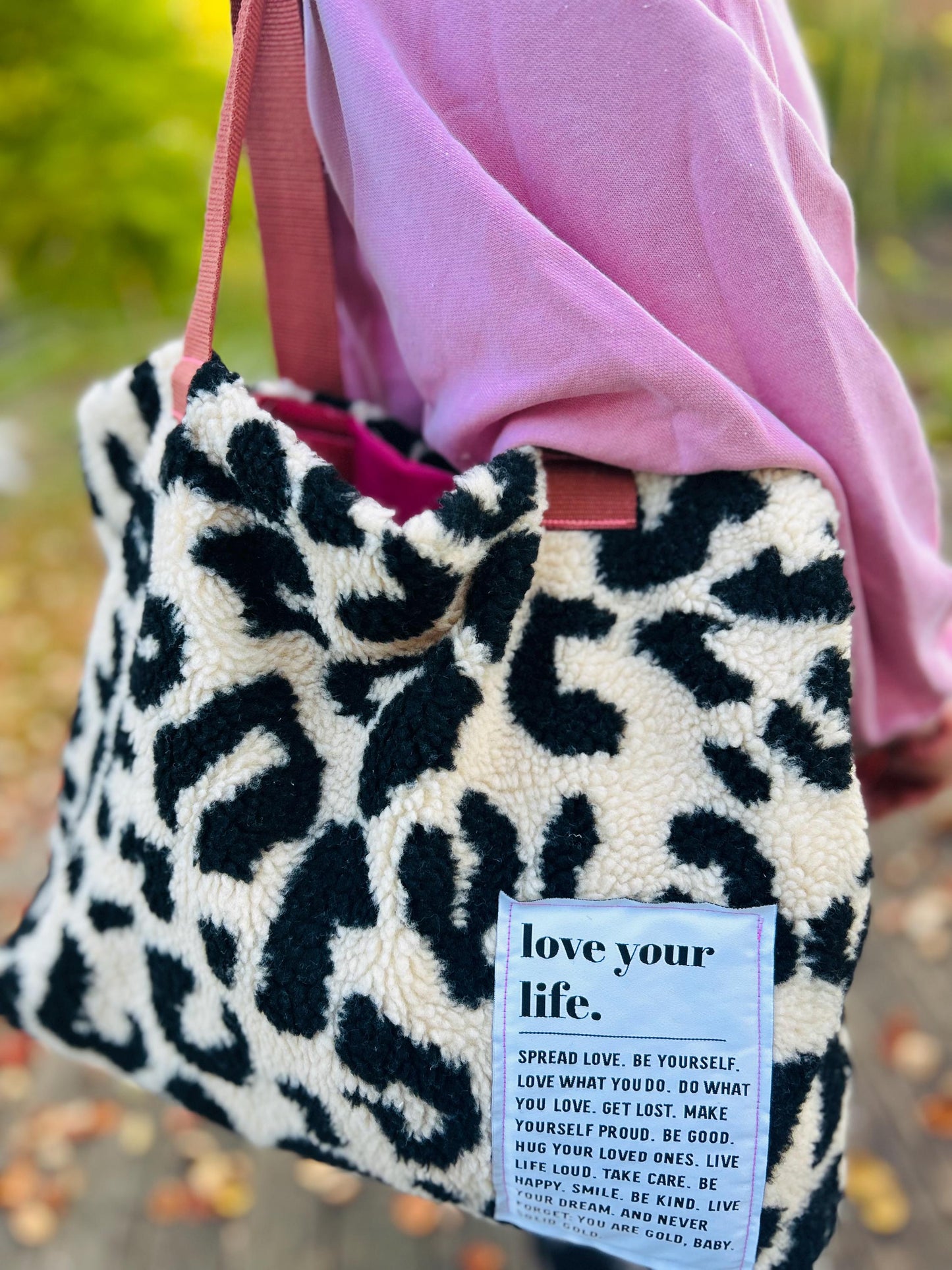 Leofleece Tasche, Beutel aus Leofleece, Leoprint Beutel, Leoprint Tasche, Tasche Winter, Tasche Animal, Teddyfleece Tasche,Leoprint PomiPomi
