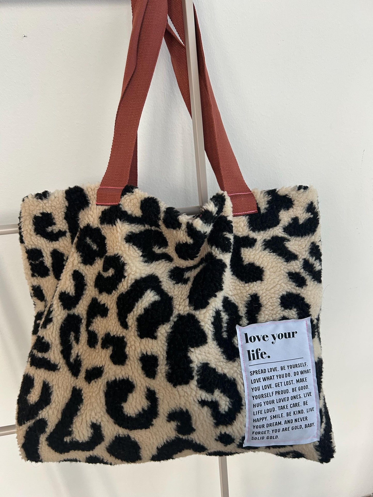 Leofleece Tasche, Beutel aus Leofleece, Leoprint Beutel, Leoprint Tasche, Tasche Winter, Tasche Animal, Teddyfleece Tasche,Leoprint PomiPomi