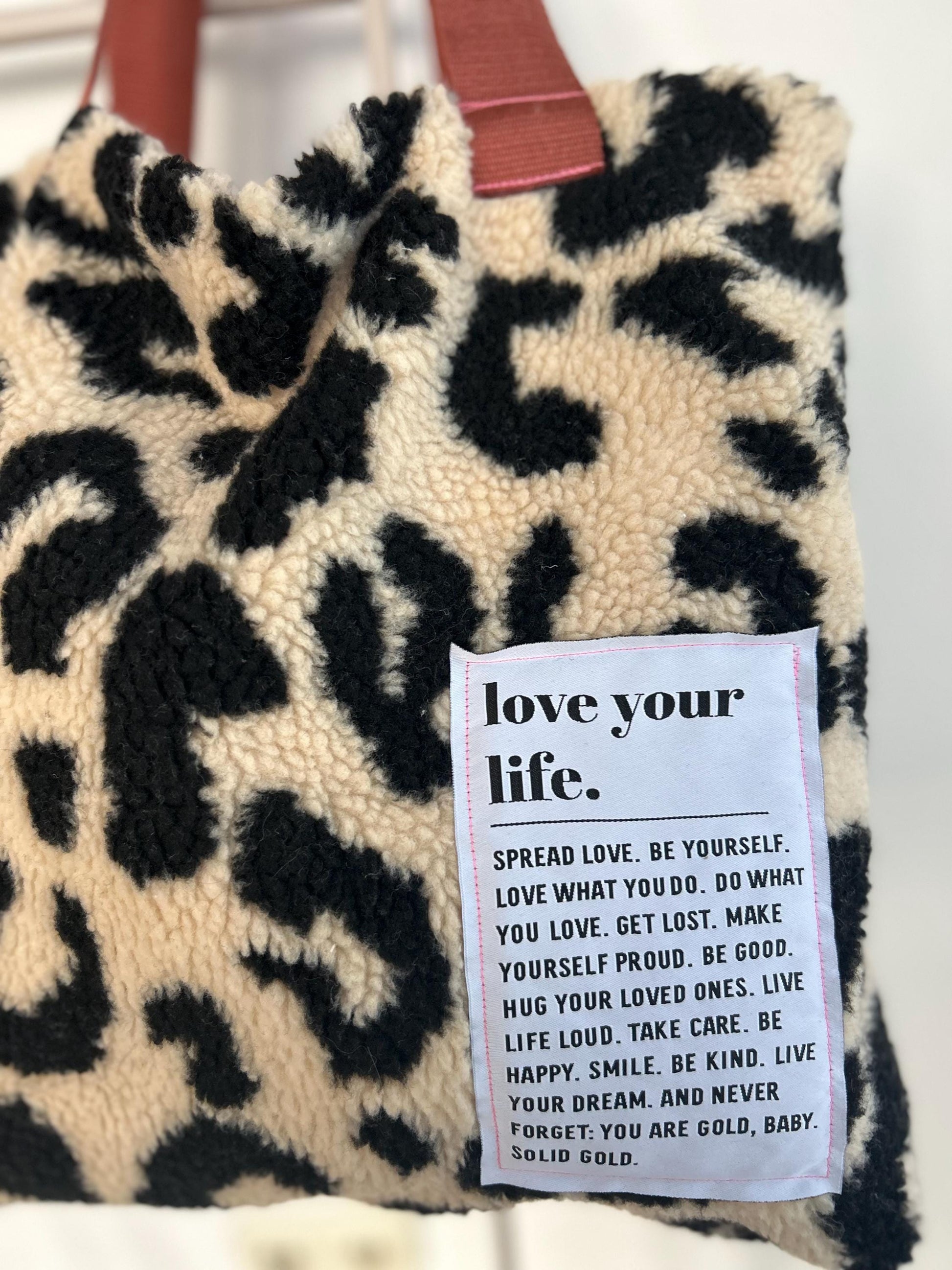 Leofleece Tasche, Beutel aus Leofleece, Leoprint Beutel, Leoprint Tasche, Tasche Winter, Tasche Animal, Teddyfleece Tasche,Leoprint PomiPomi