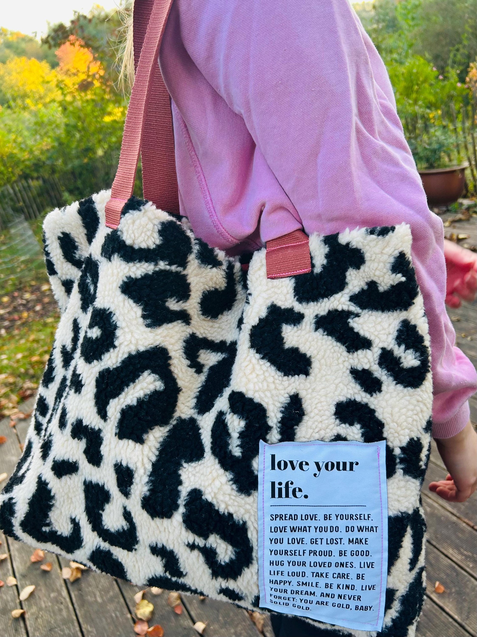 Leofleece Tasche, Beutel aus Leofleece, Leoprint Beutel, Leoprint Tasche, Tasche Winter, Tasche Animal, Teddyfleece Tasche,Leoprint PomiPomi