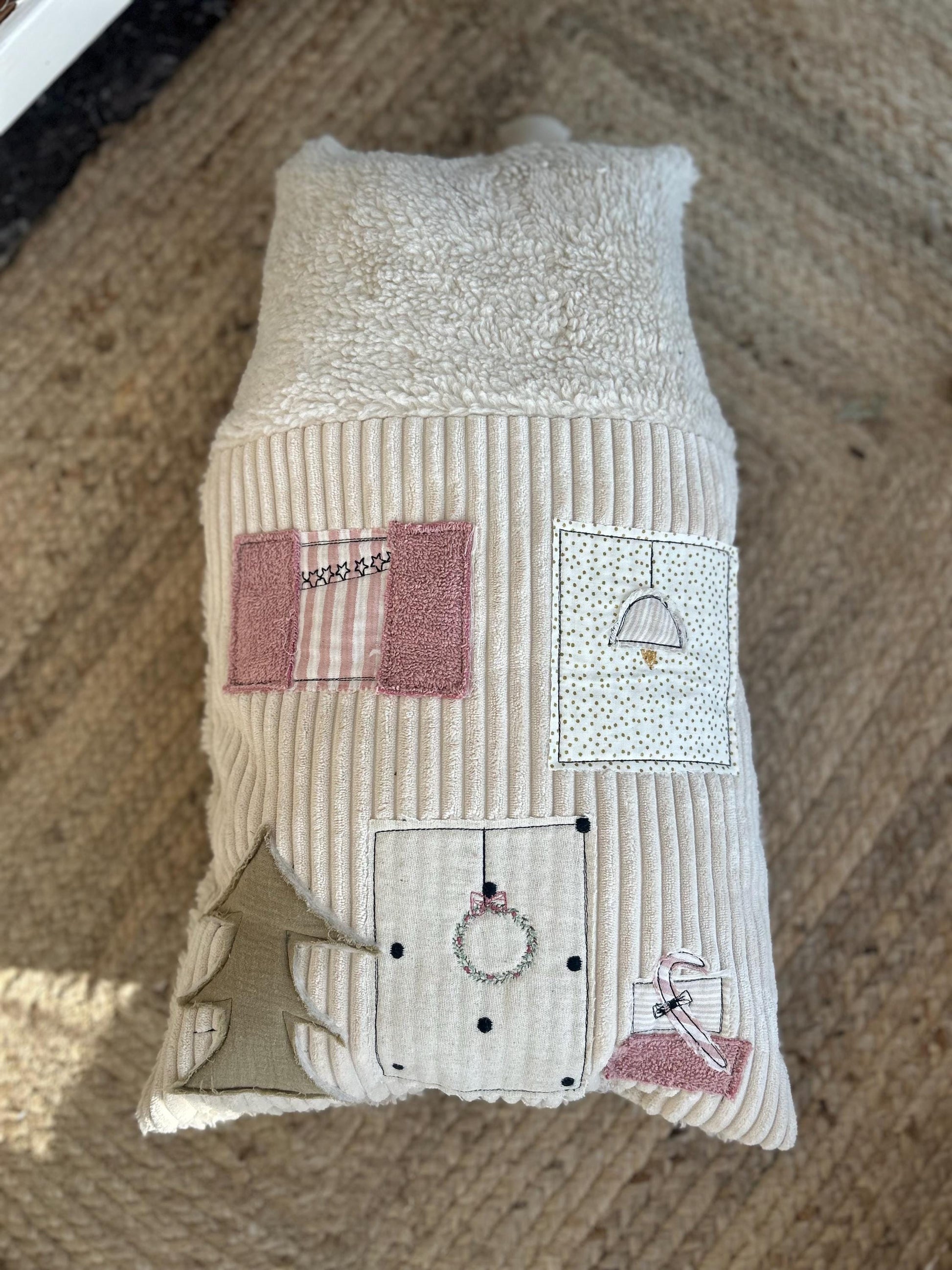 Kissen Haus, Kissen Cord, Cordkissen,Geschenk Weihnachten Kissen in Hausform, Kissen Weihnachten, Weihnachtskissen, Weihnacthen Kinder,Deko