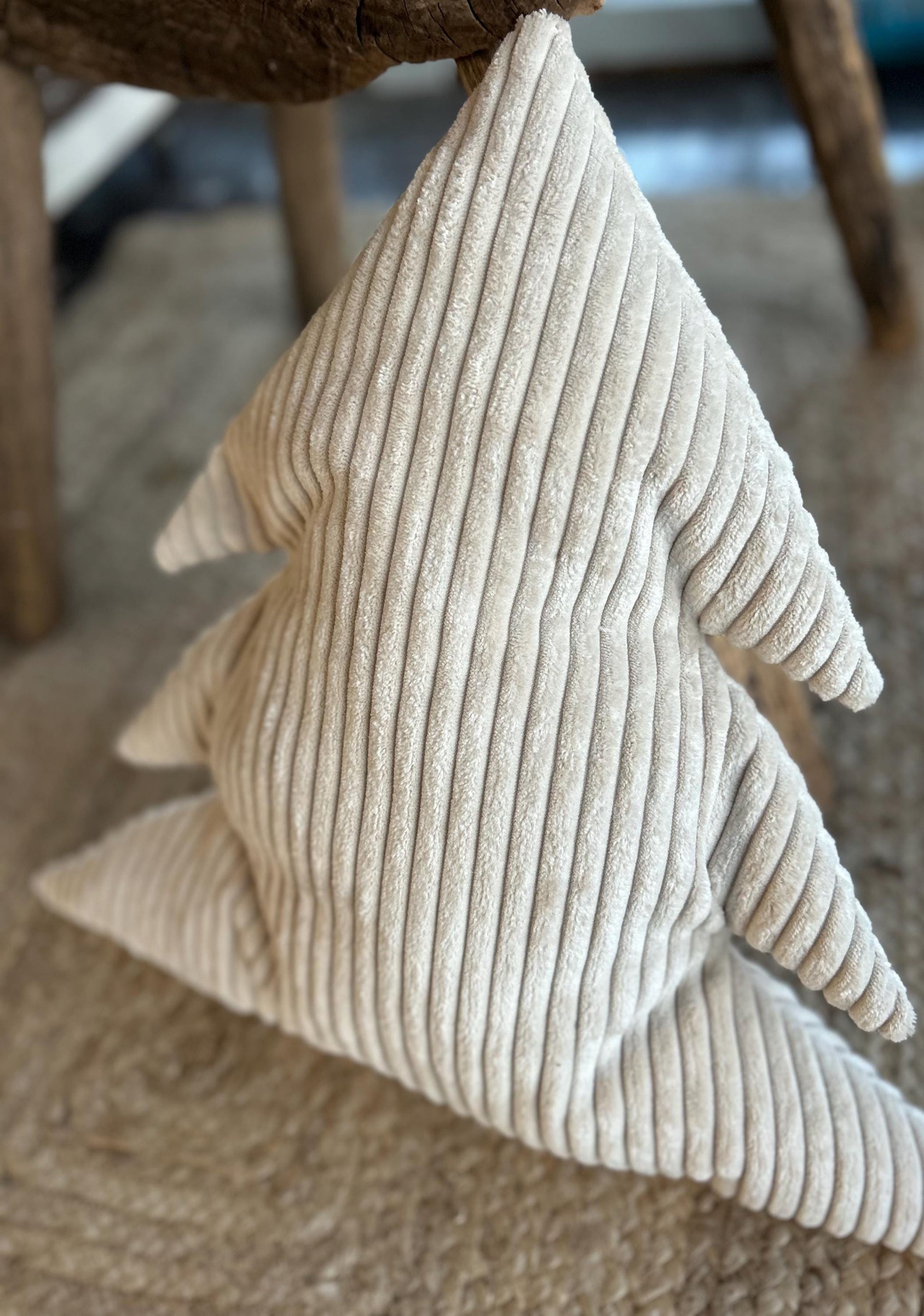 Kissen Tanne, Kissen Cord, Cordkissen, Weihnachtskissen, Kissen in Tannenform, Geschenk Weihnachten, Geschenk, Sofa, Weihnachtsbaum, Xmas