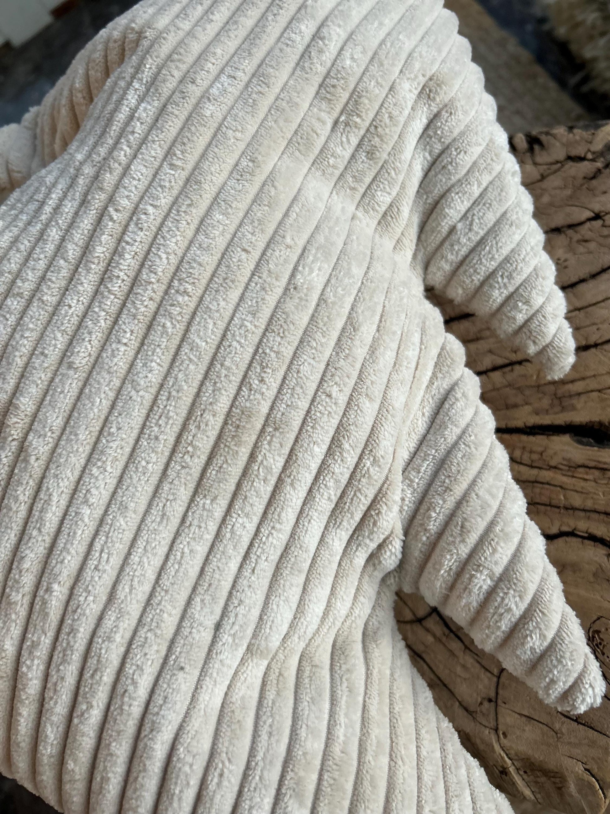 Kissen Tanne, Kissen Cord, Cordkissen, Weihnachtskissen, Kissen in Tannenform, Geschenk Weihnachten, Geschenk, Sofa, Weihnachtsbaum, Xmas