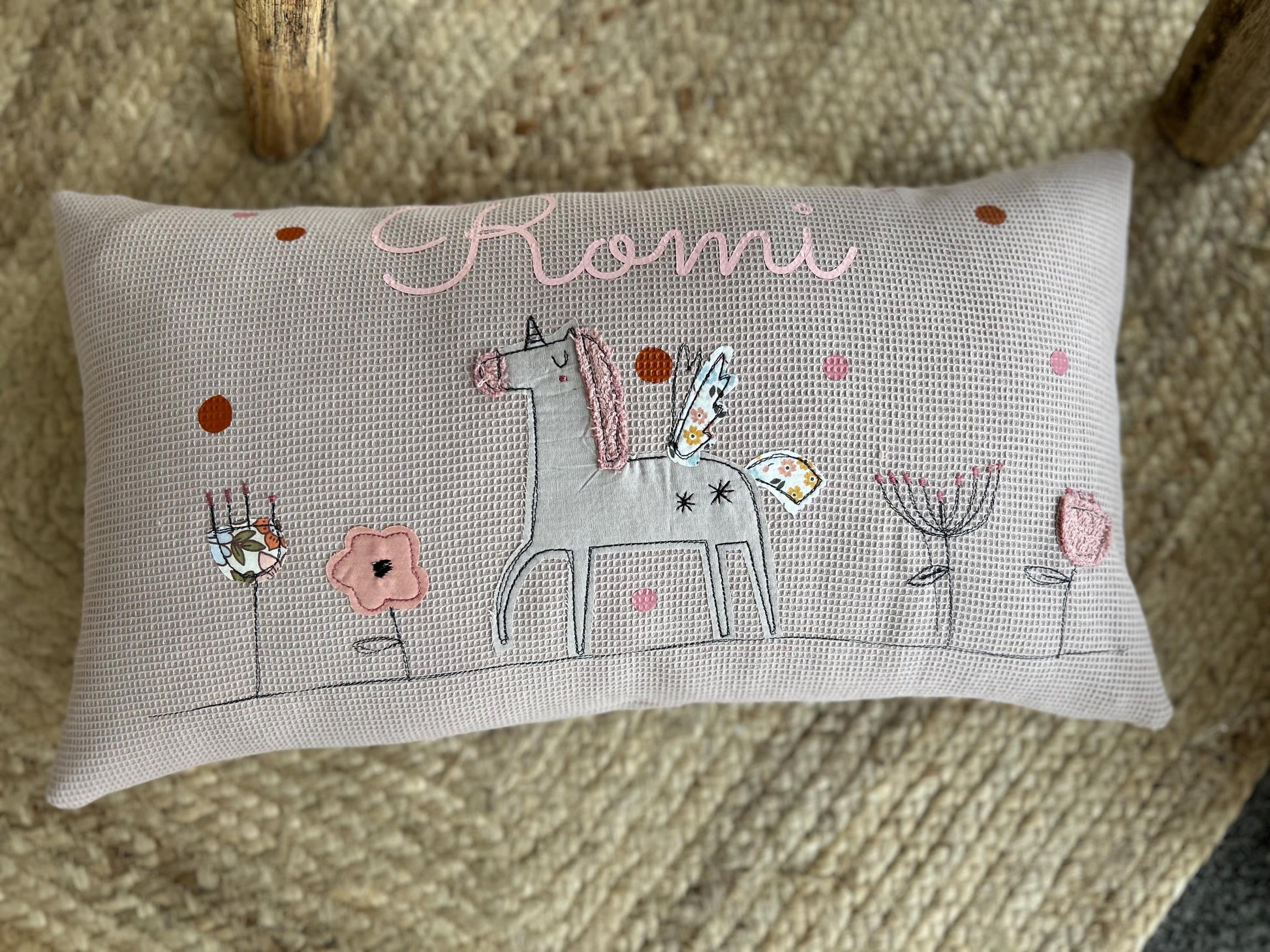 Namenskissen Kinder, Kissen Kinderzimmer, Geschenk Taufe, Geschenk Geburt, Geschenk Kinder, Kissen mit Namen, Kissen personalisiert