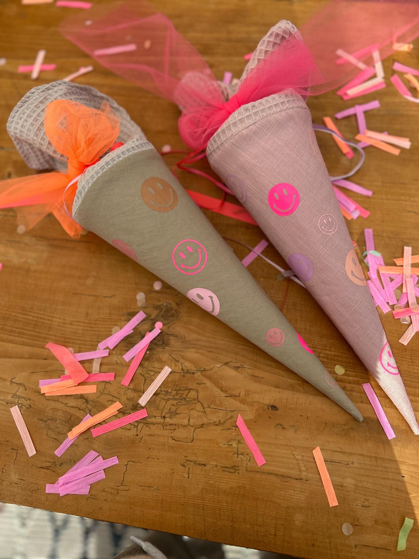 Geschwisterschultüte Zuckertüte Trosttüte Schultüte Stoff Schulanfang Einschulung Geschwisterschultüte Smiley Schultüte neon, Schulkind 2026