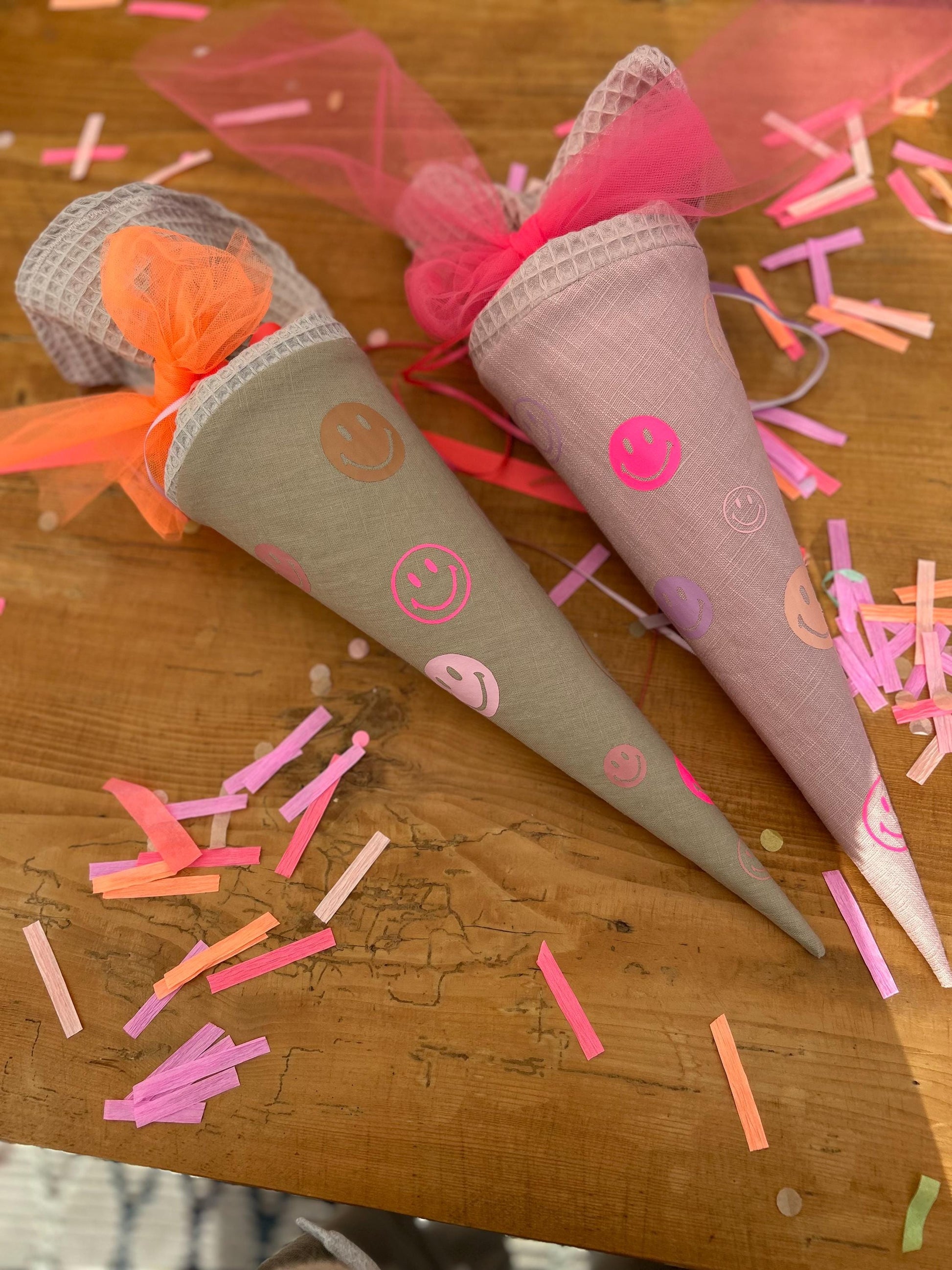 Geschwisterschultüte Zuckertüte Trosttüte Schultüte Stoff Schulanfang Einschulung Geschwisterschultüte Smiley Schultüte neon, Schulkind 2026