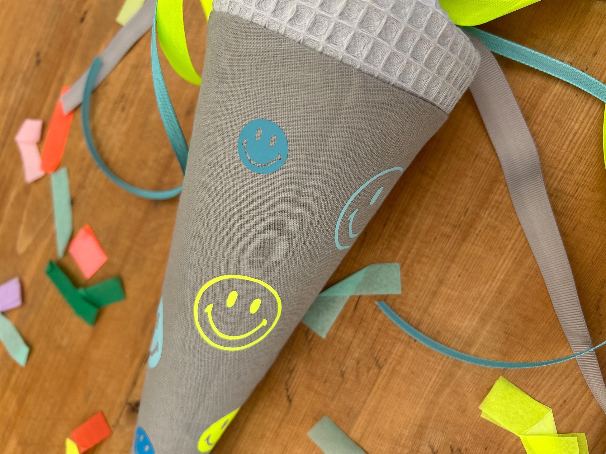 Geschwisterschultüte Zuckertüte Trosttüte Schultüte Stoff Schulanfang Einschulung Geschwisterschultüte Smiley Schultüte neon, Schulkind 2026