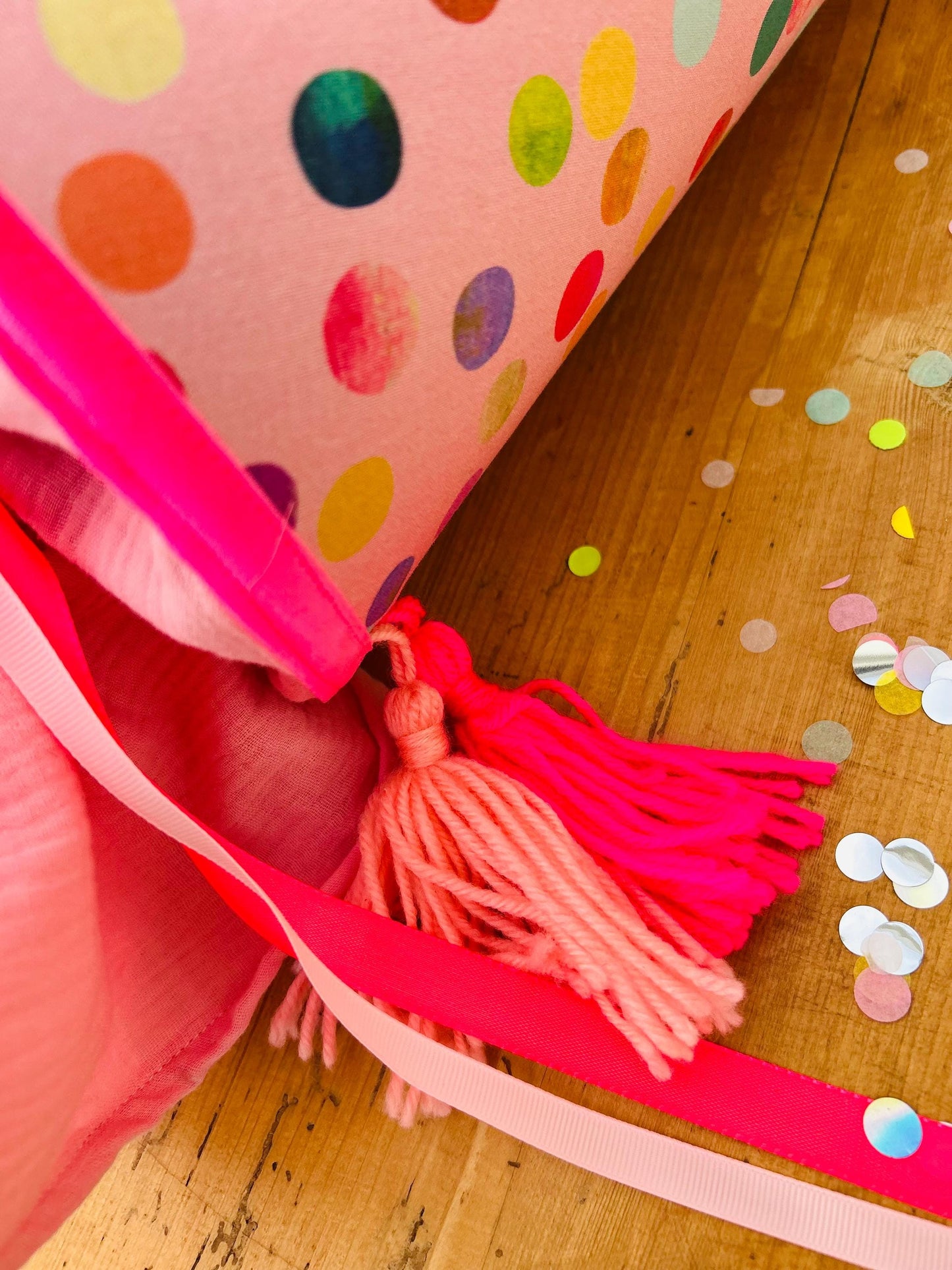 Schultüte Musselin Schultüte Mädchen Schultüte Punkte, Schultüte neon, Schultüte Ergobag, Schultüte Dots, Konfetti, Schultüte personalisiert
