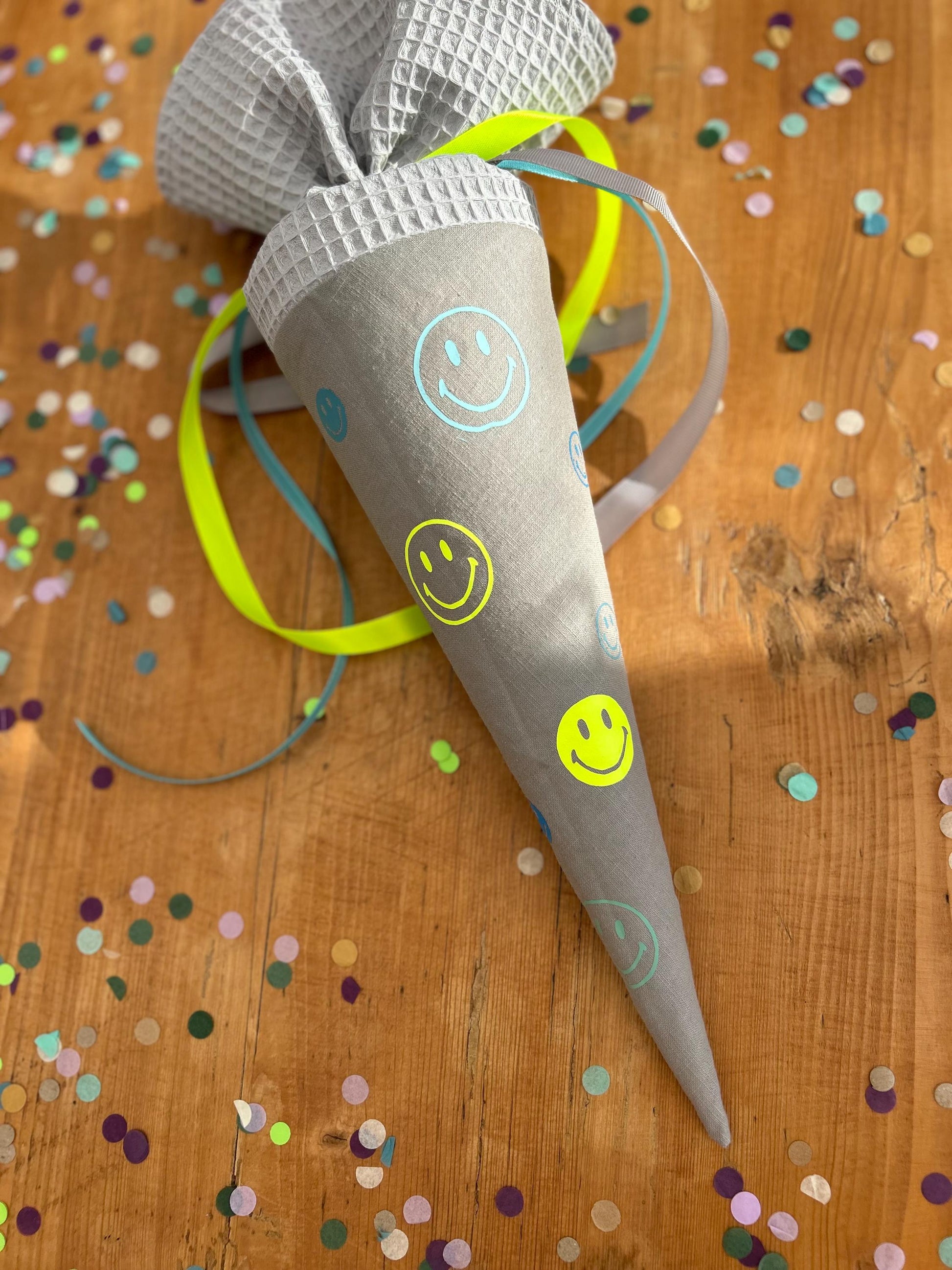 Geschwisterschultüte Zuckertüte Trosttüte Schultüte Stoff Schulanfang Einschulung Geschwisterschultüte Smiley Schultüte neon, Schulkind 2026