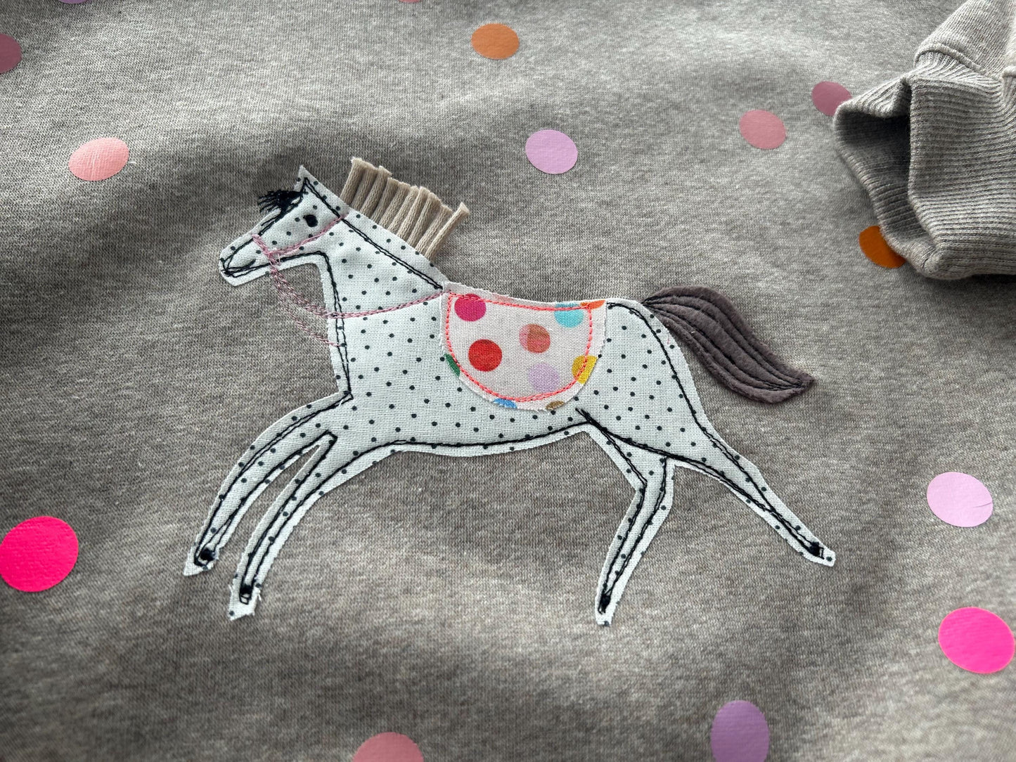 Einzelstück! Sweatshirt Pferd, Kinder Pullover Pferd,Kinder-Sweatshirt, Sweatshirt Konfetti, Sweatshirt personalisiert, Sweater, Pulli neon