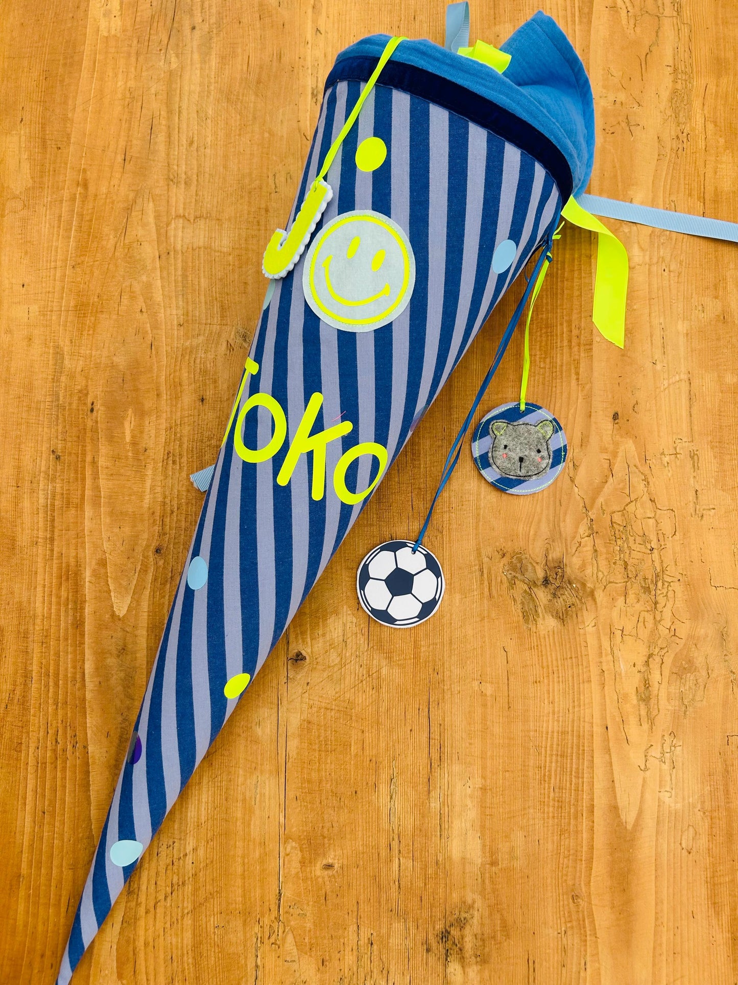 Schultüte Jungs neon, Schultüte Musselin Schultüte Stoff Schultüte Punkte, Schultüte Tüll, Schultüte Ergobag, Schultüte Regenbogen, Konfetti