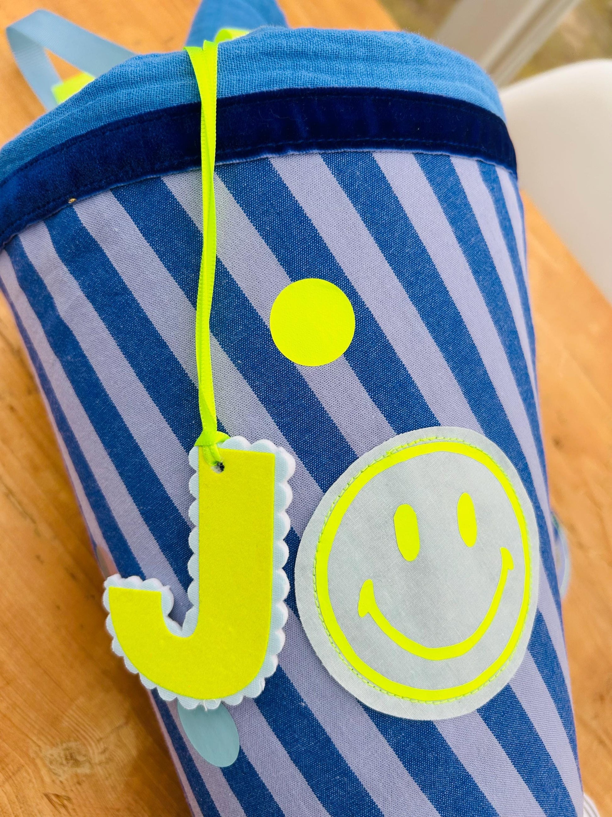 Schultüte Jungs neon, Schultüte Musselin Schultüte Stoff Schultüte Punkte, Schultüte Tüll, Schultüte Ergobag, Schultüte Regenbogen, Konfetti
