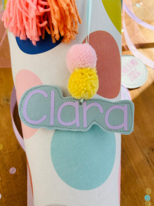 Bommeln Anhänger Schultüte, Namensanhänger für Schultüte, Geschenk zur Einschulung, Schultüten Anhänger, Anhänger Schulkind, Anhänger Namen