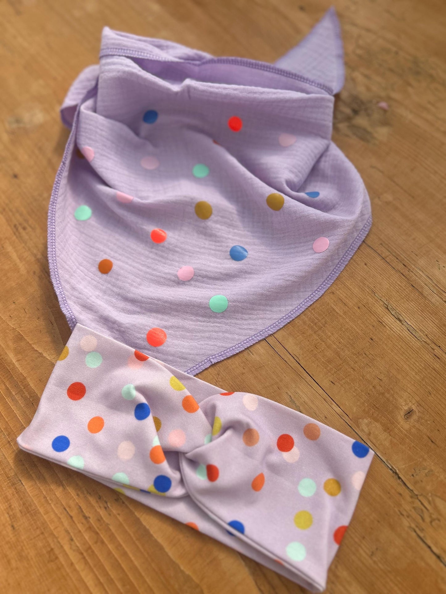 Set Tuch Stirnband, Kinder Halstuch Musselin, Musselintuch, Musselinschal, Tuch Punkte, Konfetti, Musselin lila, Tuch Frühling, Sommer