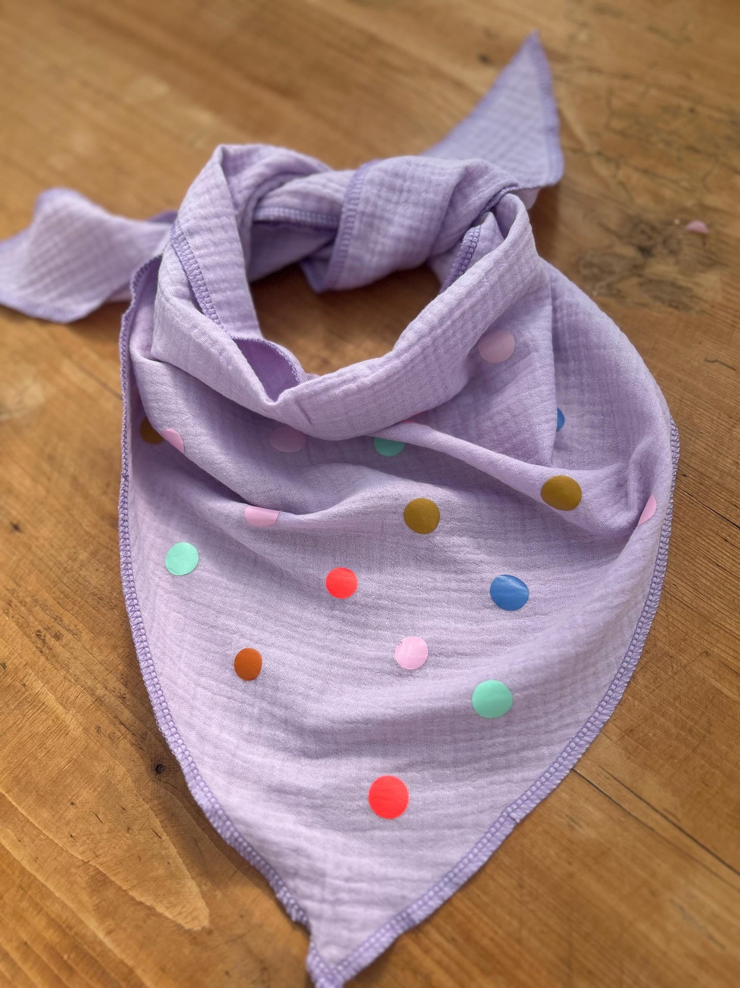 Kinder Halstuch Musselin, Musselintuch, Musselinschal, Tuch Punkte, Geschenk, Konfetti, Glitzer, Musselin lila, Tuch Frühling, Sommer Herbst
