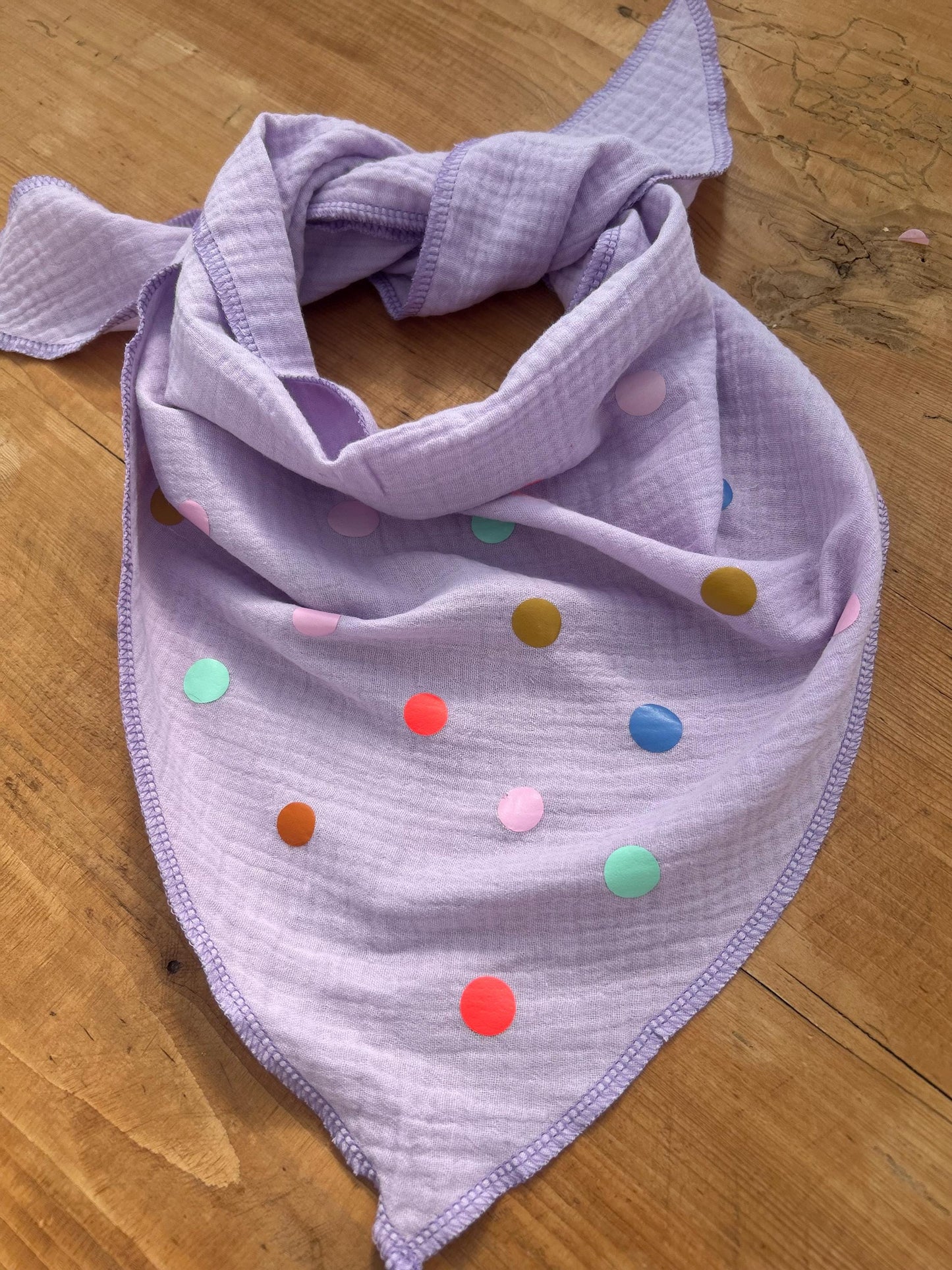 Set Tuch Stirnband, Kinder Halstuch Musselin, Musselintuch, Musselinschal, Tuch Punkte, Konfetti, Musselin lila, Tuch Frühling, Sommer