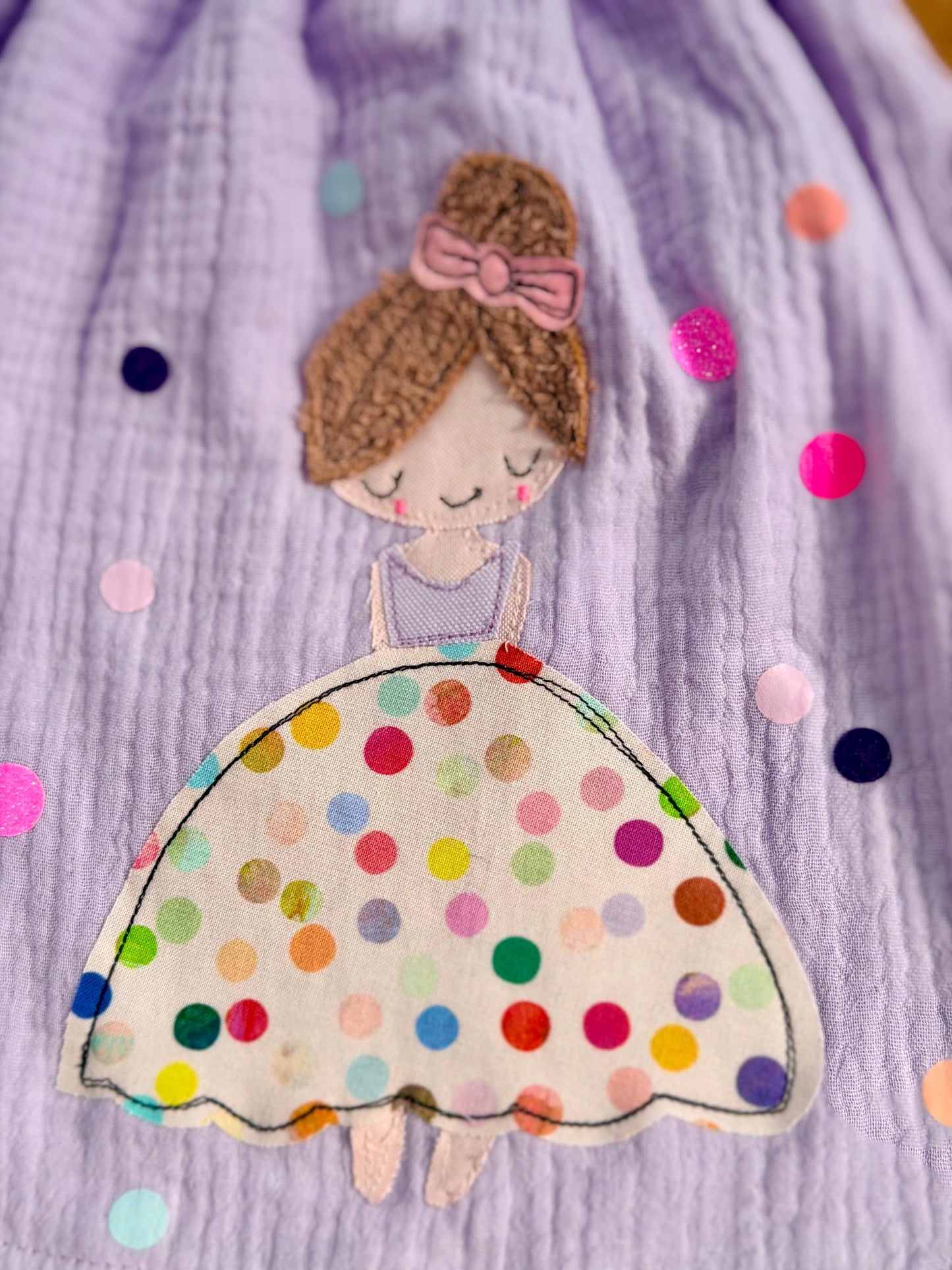 Mädchenrock Musselin, Rock mit Ballerina, Musselinrock,Musselin, Rock Konfetti,Rock bunte Punkte, Konfetti, Musselin flieder, Ballerina