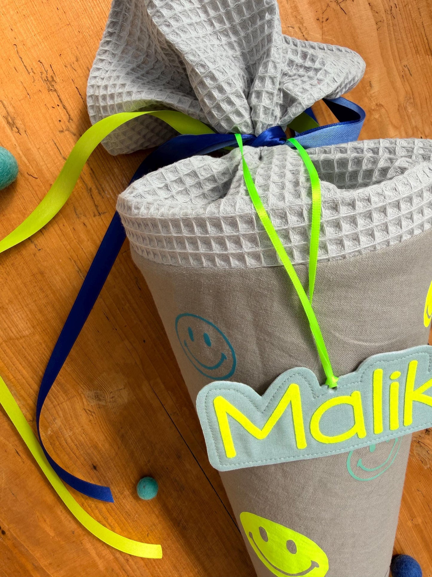Schultüte Smiley, Schultüte Musselin Schultüte Stoff Schultüte Sterne, Schultüte personalisiert, Schultüte Ergobag, Schultüte neon