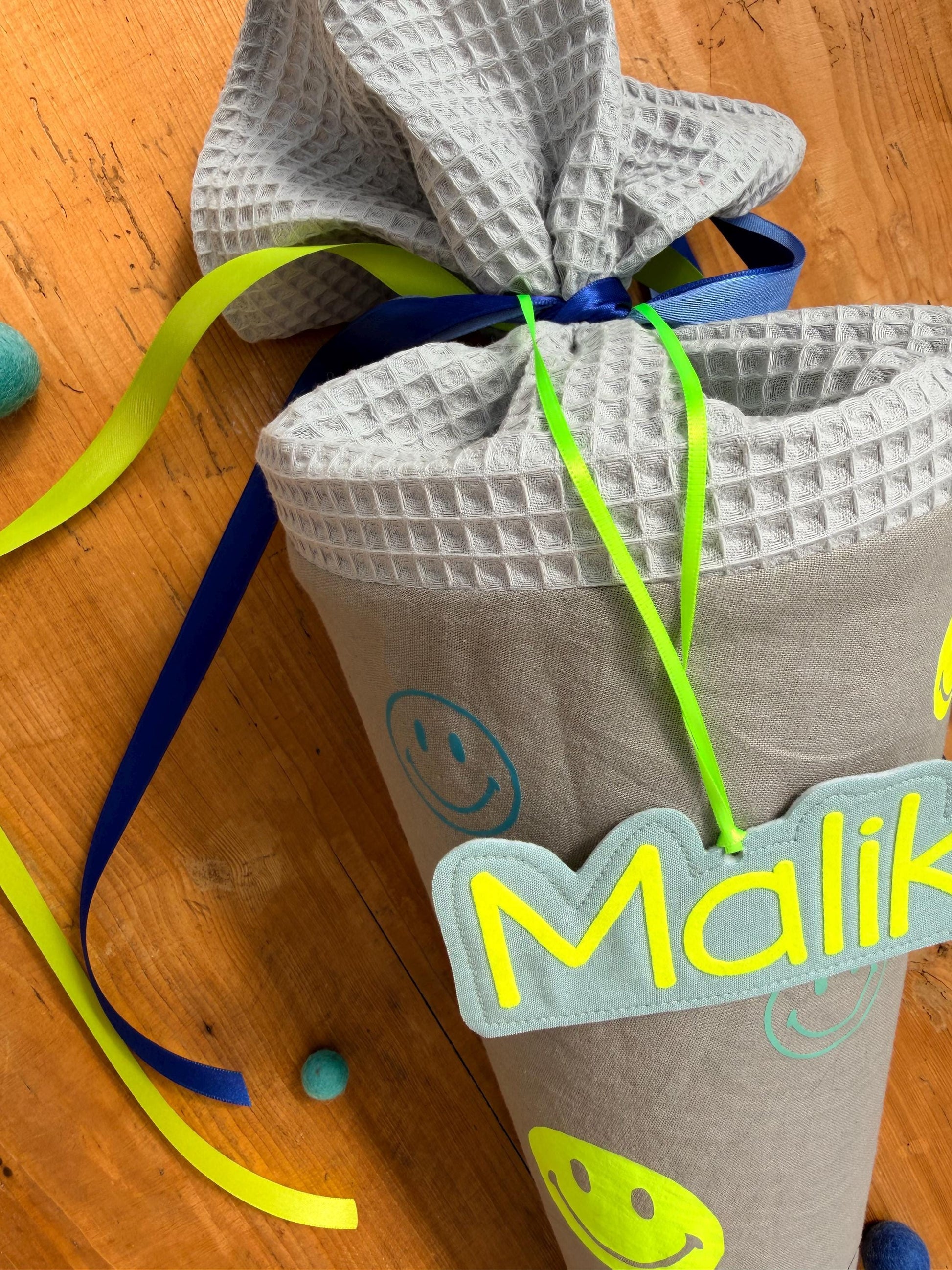 Schultüte Smiley, Schultüte Musselin Schultüte Stoff Schultüte Sterne, Schultüte personalisiert, Schultüte Ergobag, Schultüte neon