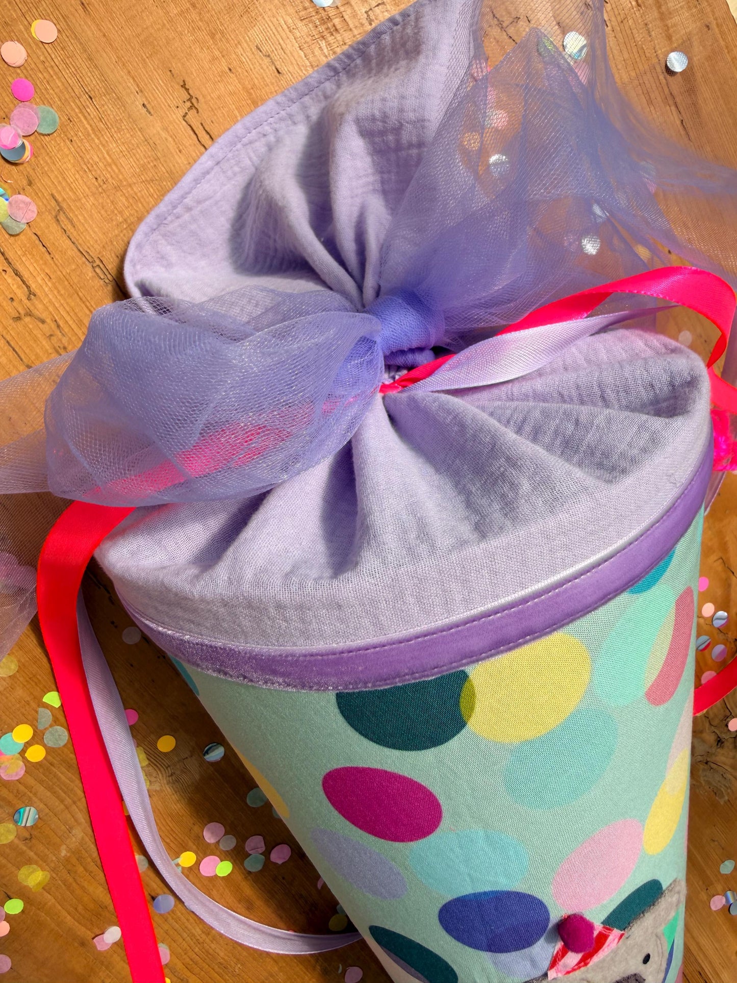 Einzelstück! Schultüte Hund, Schultüte Konfetti,Punkte, Schultüte Musselin, Schultüte personalisiert, Einschulung, Schulanfang, Mops, lila