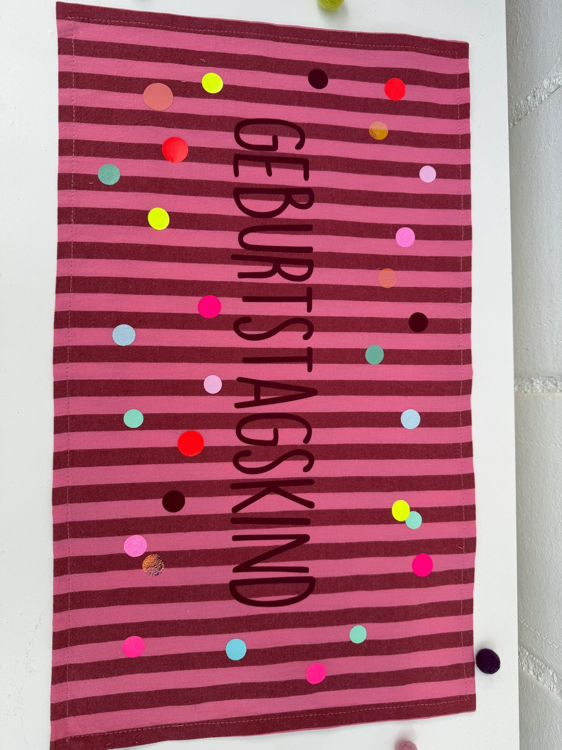 Geburtstagstisch-Set, Kindergeburtstag Dekoration, Happy Birthday, Geburtstagstisch, Geburtstagskind,Tischdecke Streifen,bunte Punkte,neon