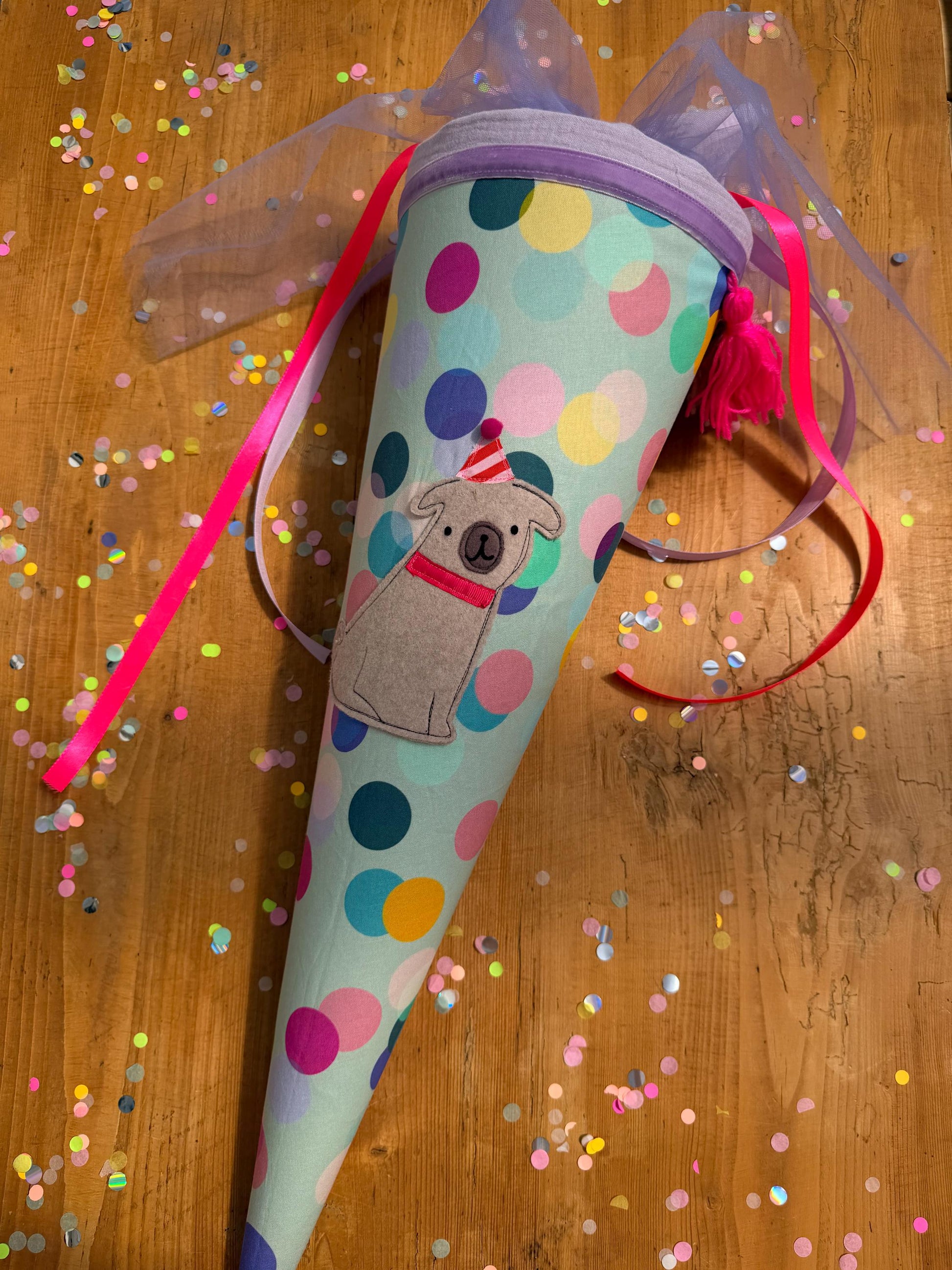 Einzelstück! Schultüte Hund, Schultüte Konfetti,Punkte, Schultüte Musselin, Schultüte personalisiert, Einschulung, Schulanfang, Mops, lila