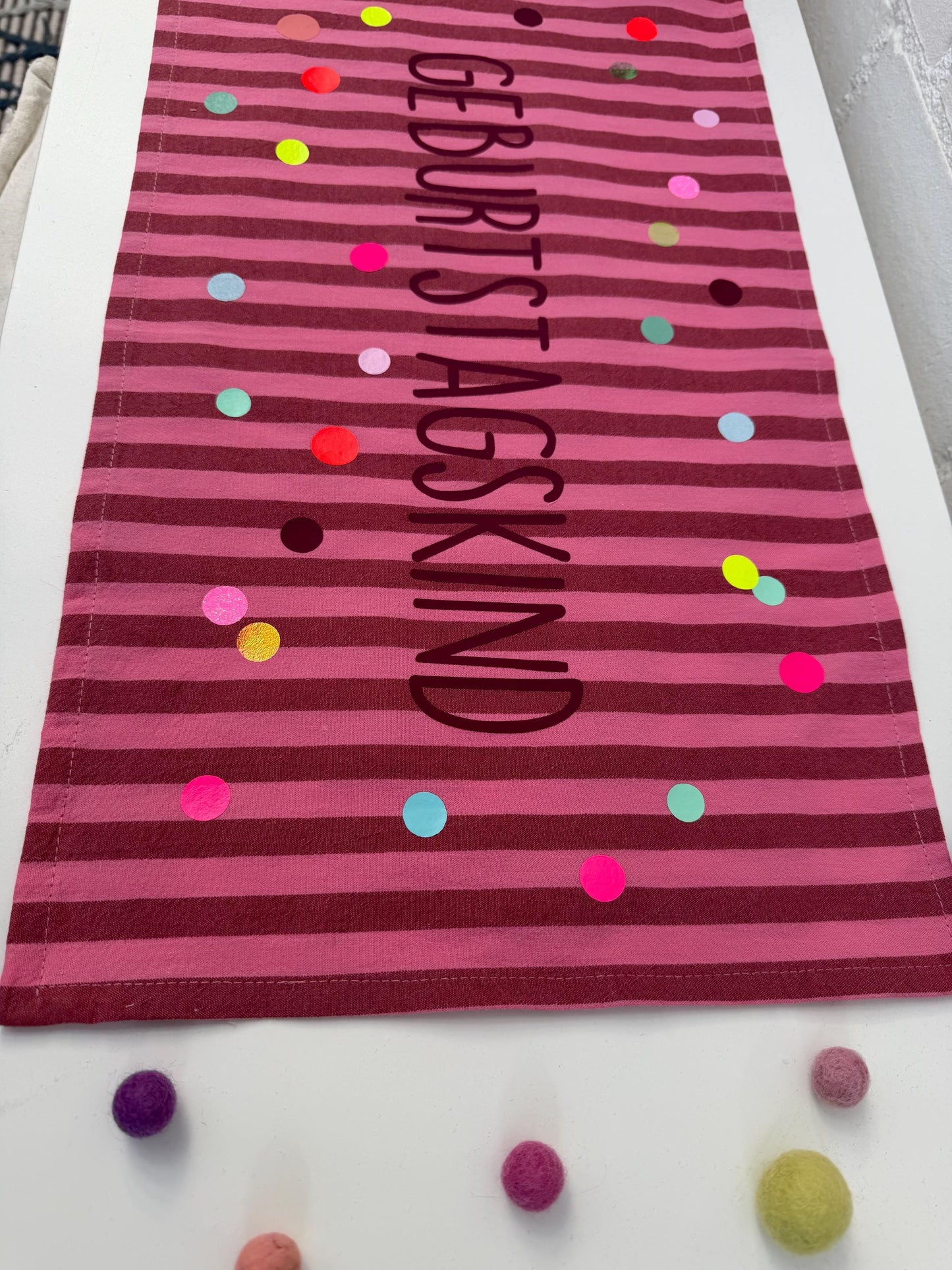 Geburtstagstisch-Set, Kindergeburtstag Dekoration, Happy Birthday, Geburtstagstisch, Geburtstagskind,Tischdecke Streifen,bunte Punkte,neon