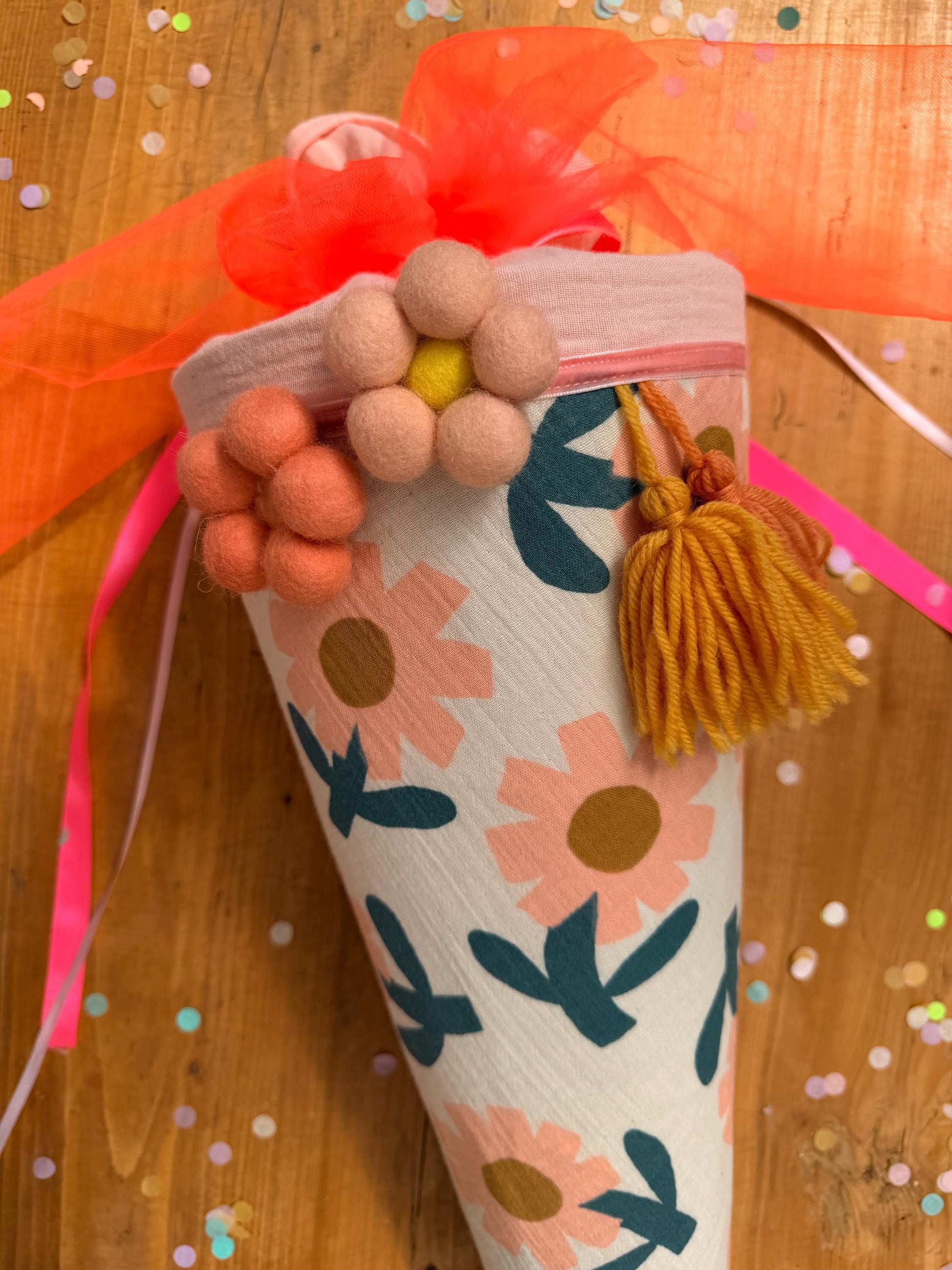 Schultüte Blumen, Musselin Schultüte, Schultüte Mädchen Schultüte personalisiert,Schultüte Tüll,Schultüte Blumen gefilzt, Schultüte rosa