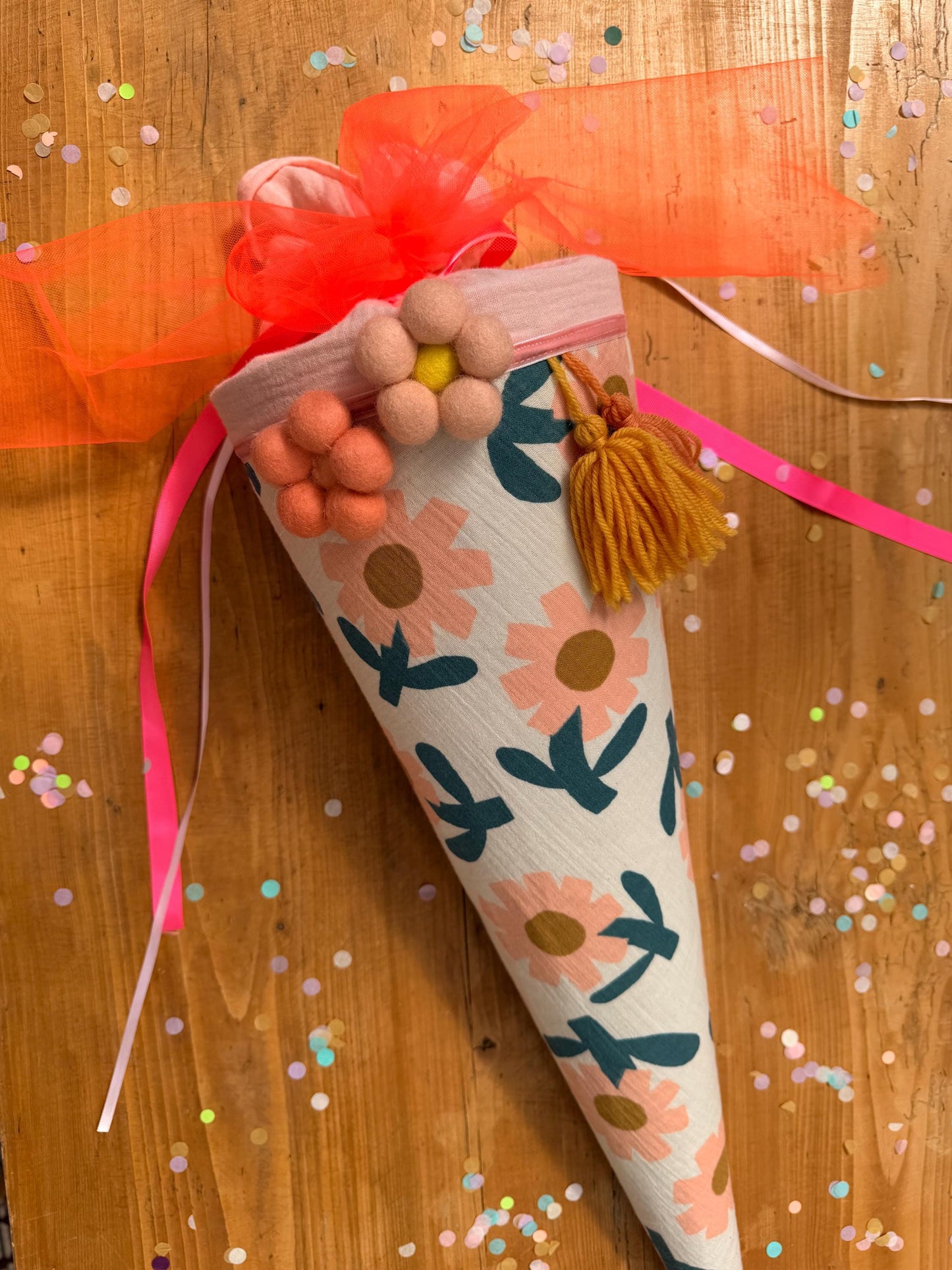 Schultüte Blumen, Musselin Schultüte, Schultüte Mädchen Schultüte personalisiert,Schultüte Tüll,Schultüte Blumen gefilzt, Schultüte rosa